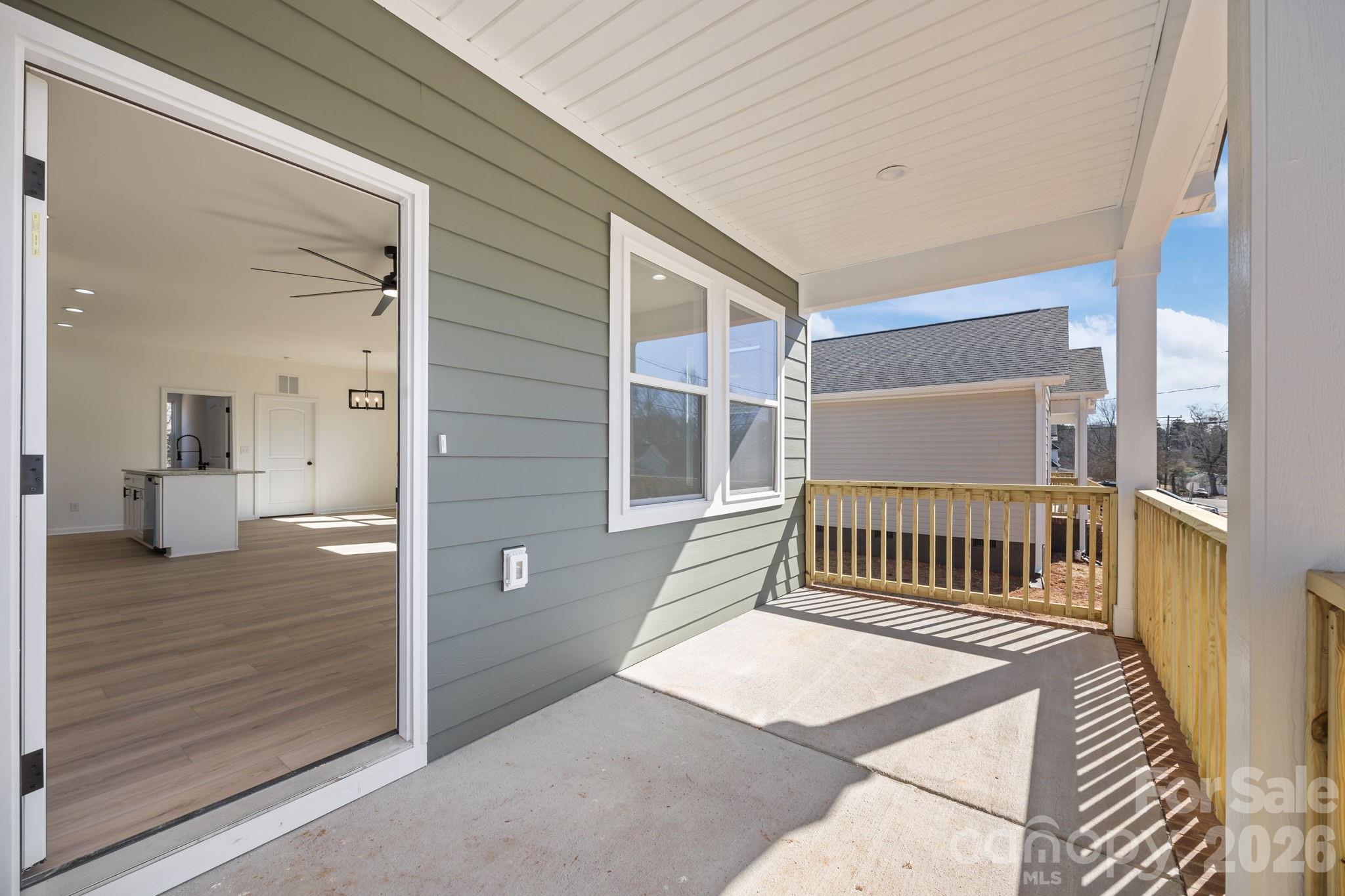 109 E Earnhardt Street Property Photo 6