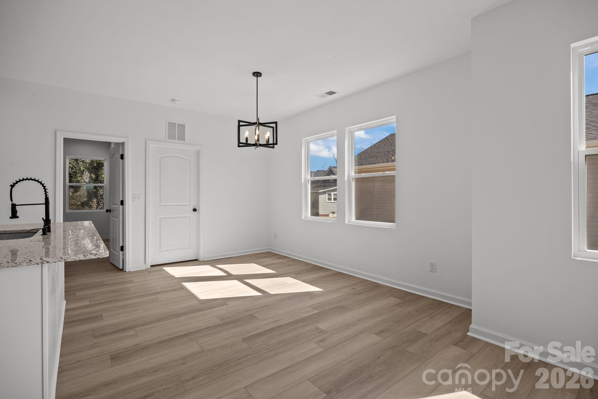 109 E Earnhardt Street Property Photo 12