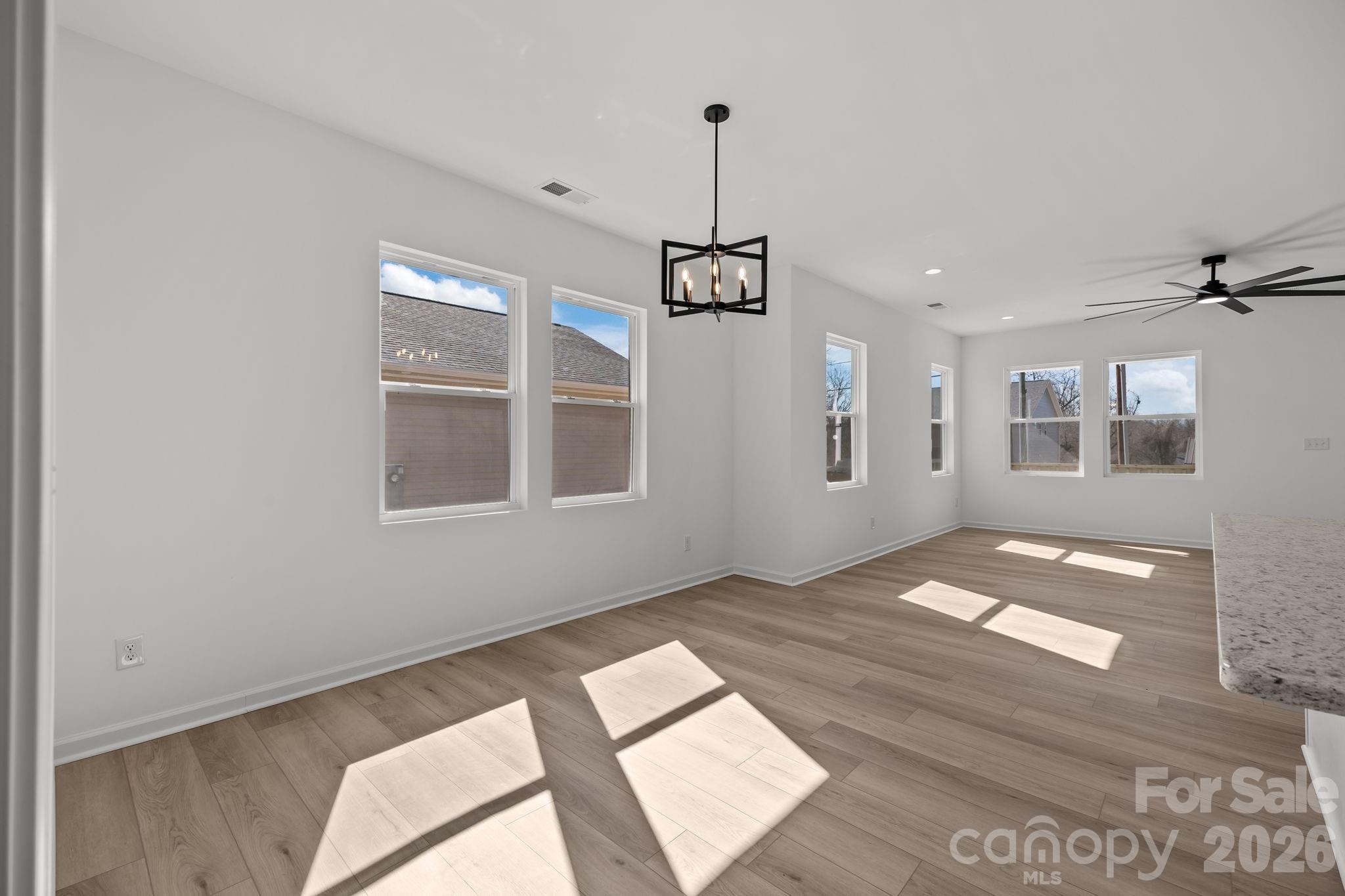 109 E Earnhardt Street Property Photo 13