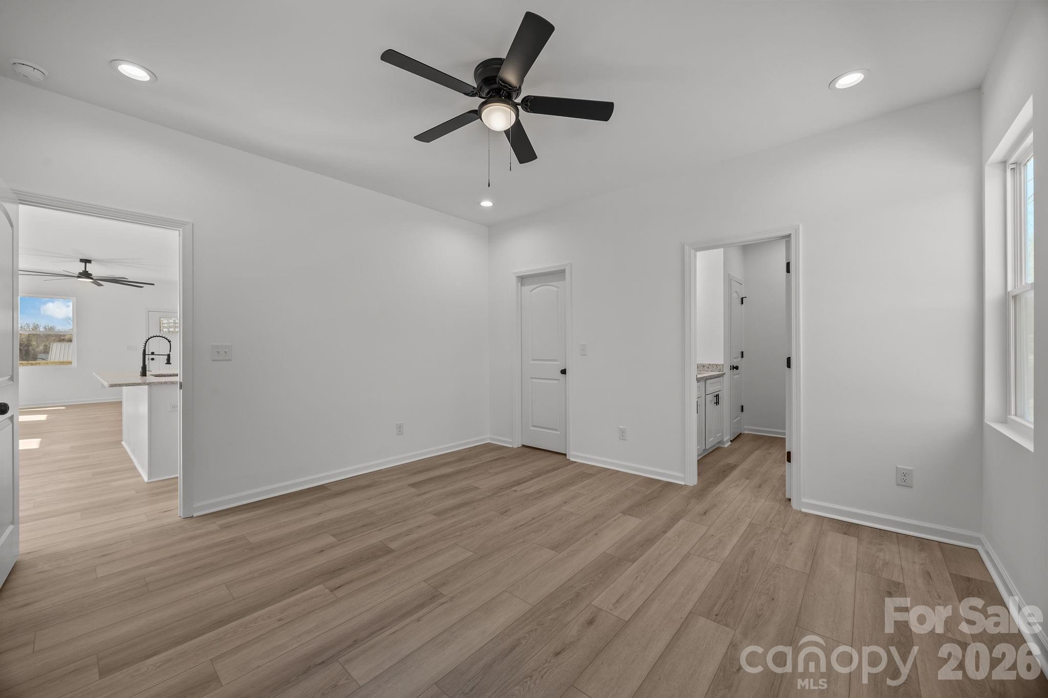 109 E Earnhardt Street Property Photo 21