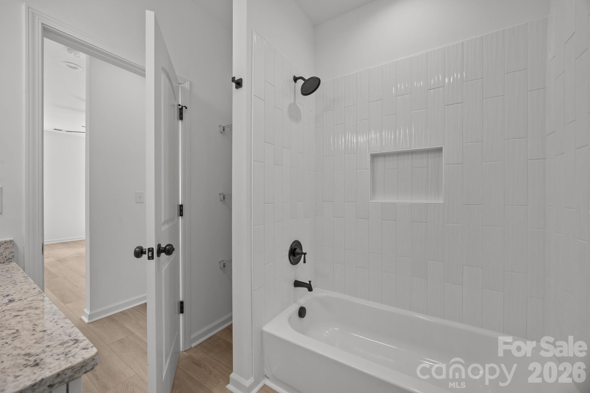 109 E Earnhardt Street Property Photo 27