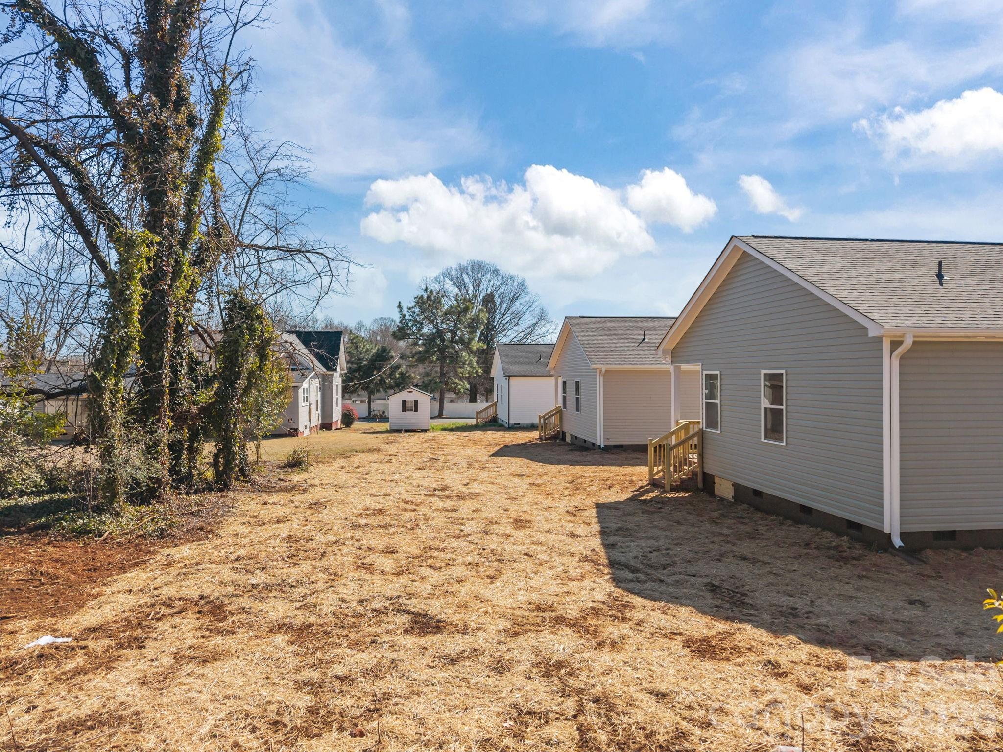 109 E Earnhardt Street Property Photo 32