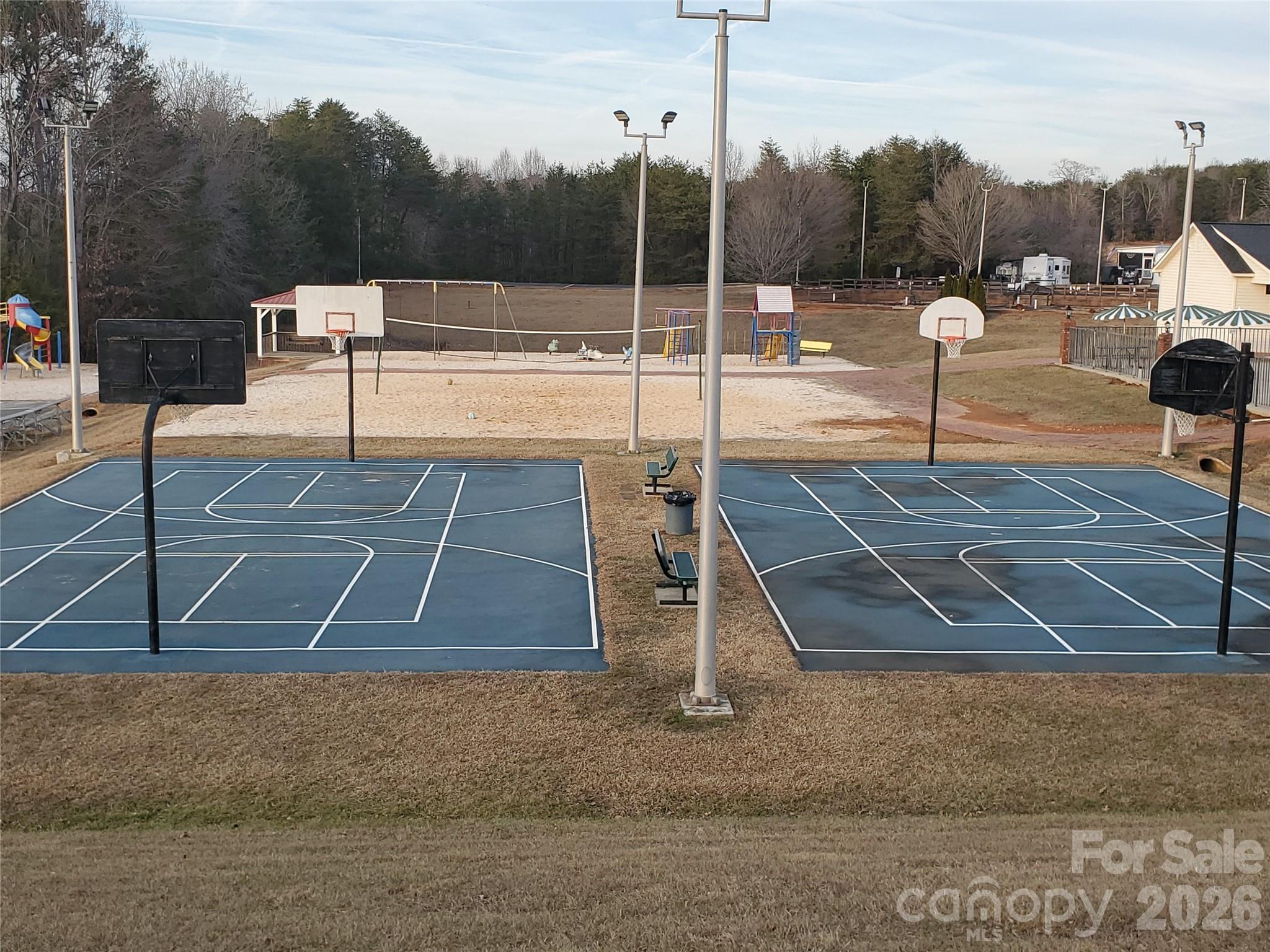 101 N Cardinal Drive Property Photo 20