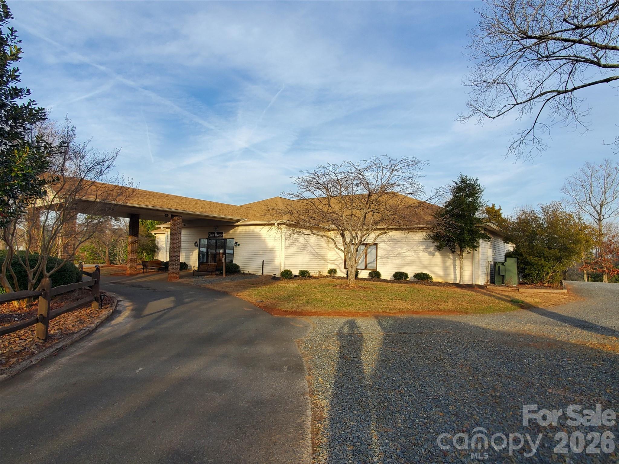 101 N Cardinal Drive Property Photo 26