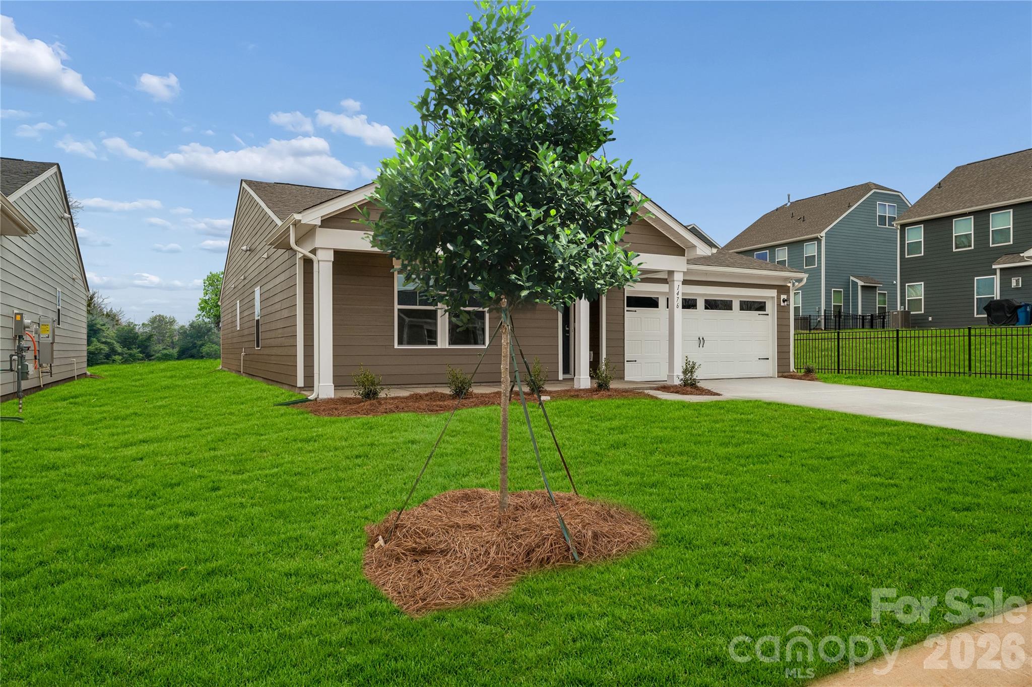 1476 Ardmore Drive Property Photo 3