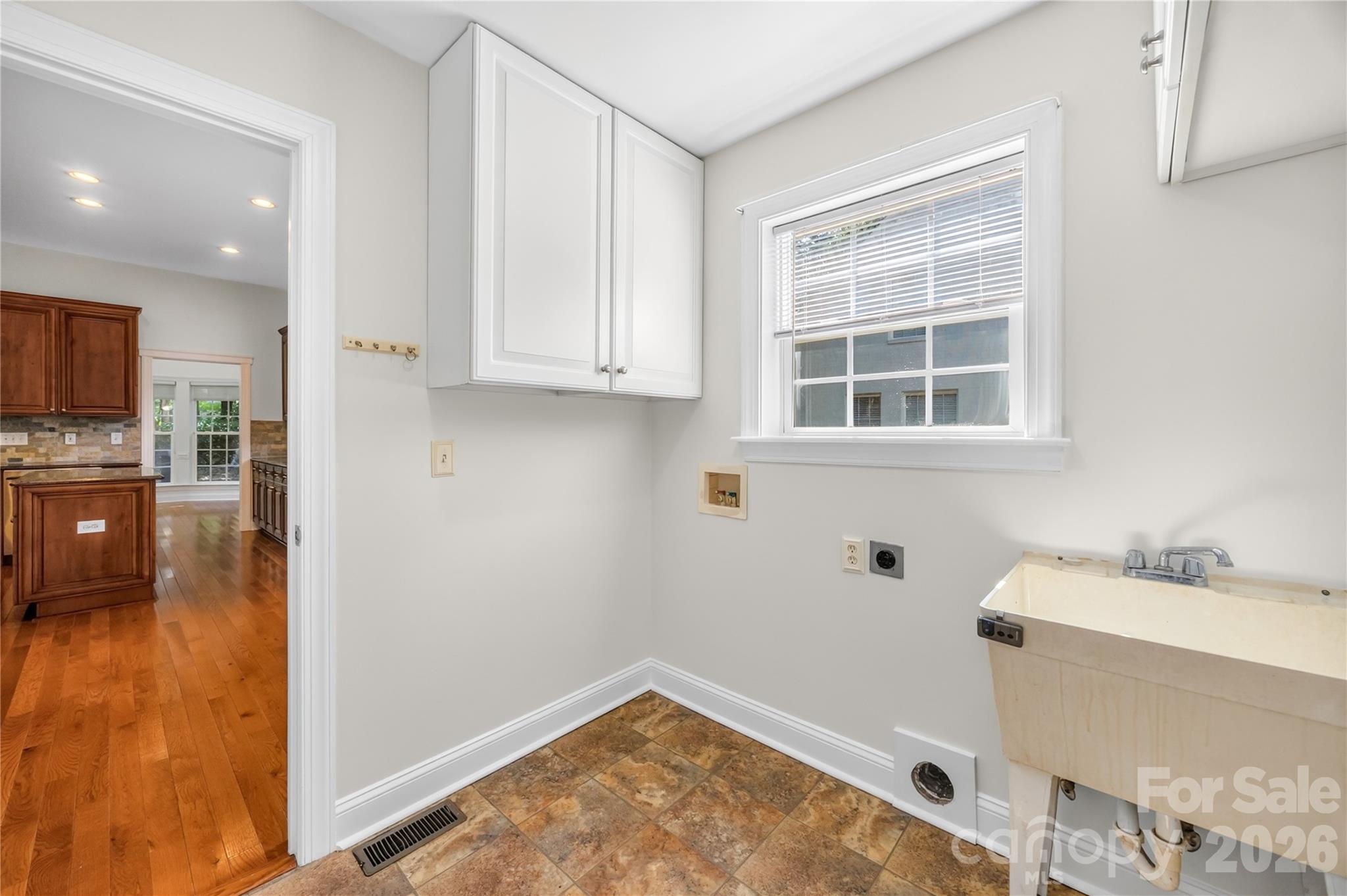 9325 Brown Gelly Drive Property Photo 20