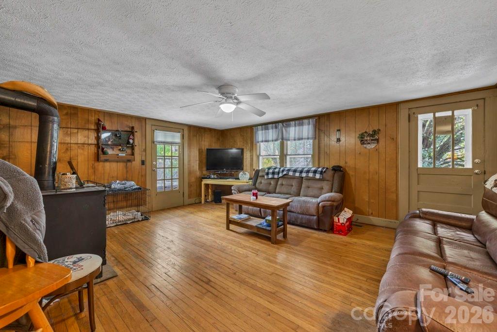 1068 Laurel Branch Road Property Photo 4