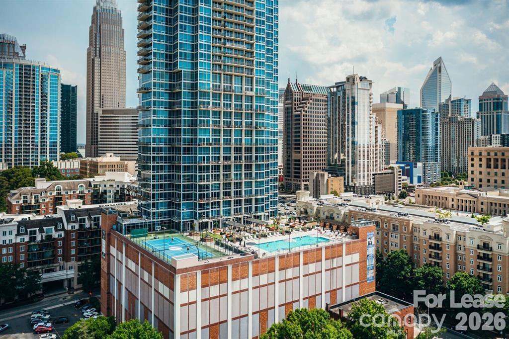 215 N Pine Street A3 Property Photo 2
