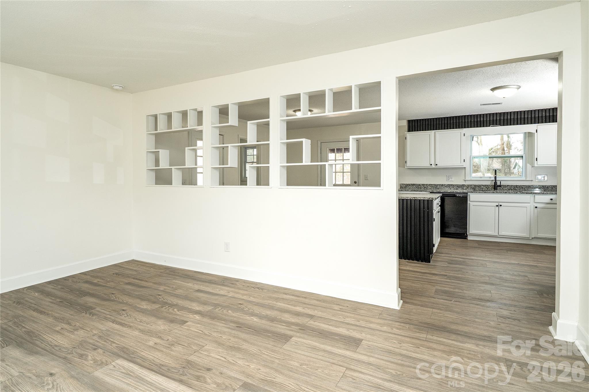 3115 Crestview Drive Property Photo 7