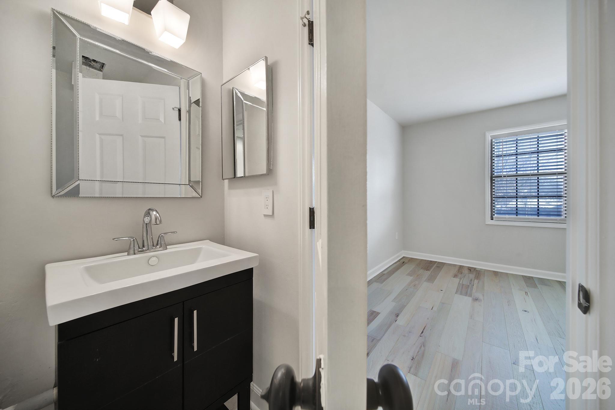 498 Glory Court Property Photo 13