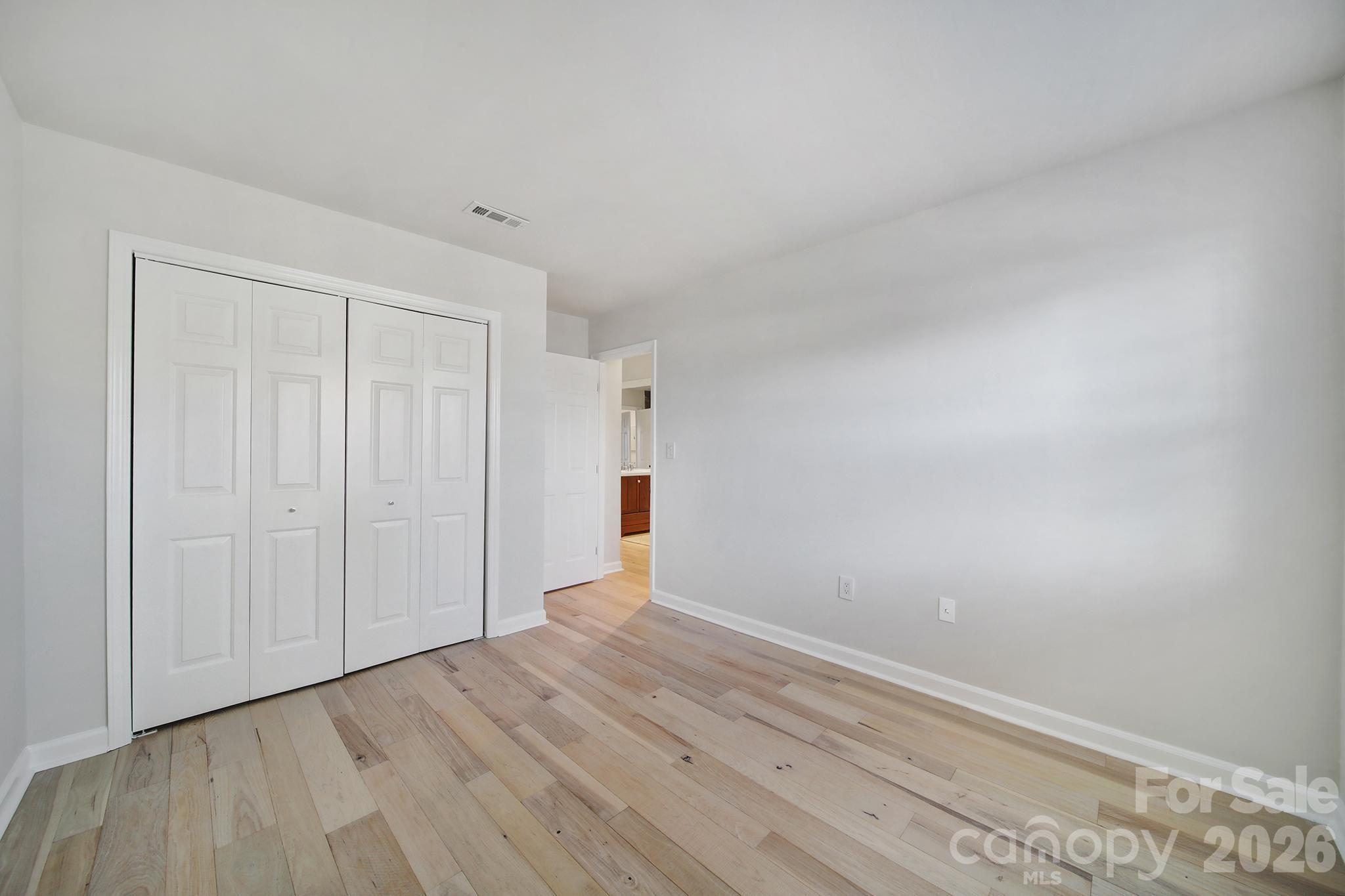 498 Glory Court Property Photo 15