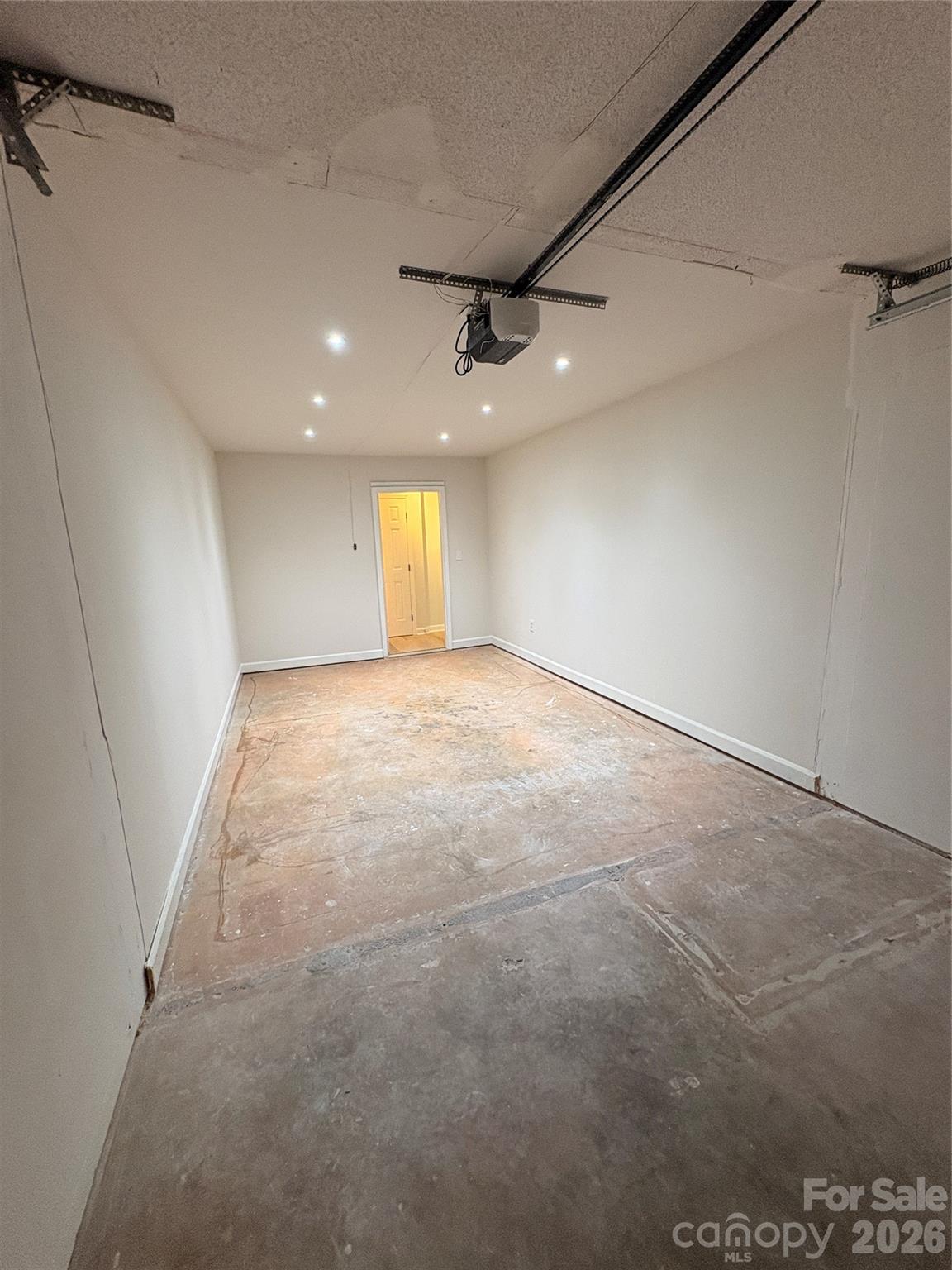 498 Glory Court Property Photo 17