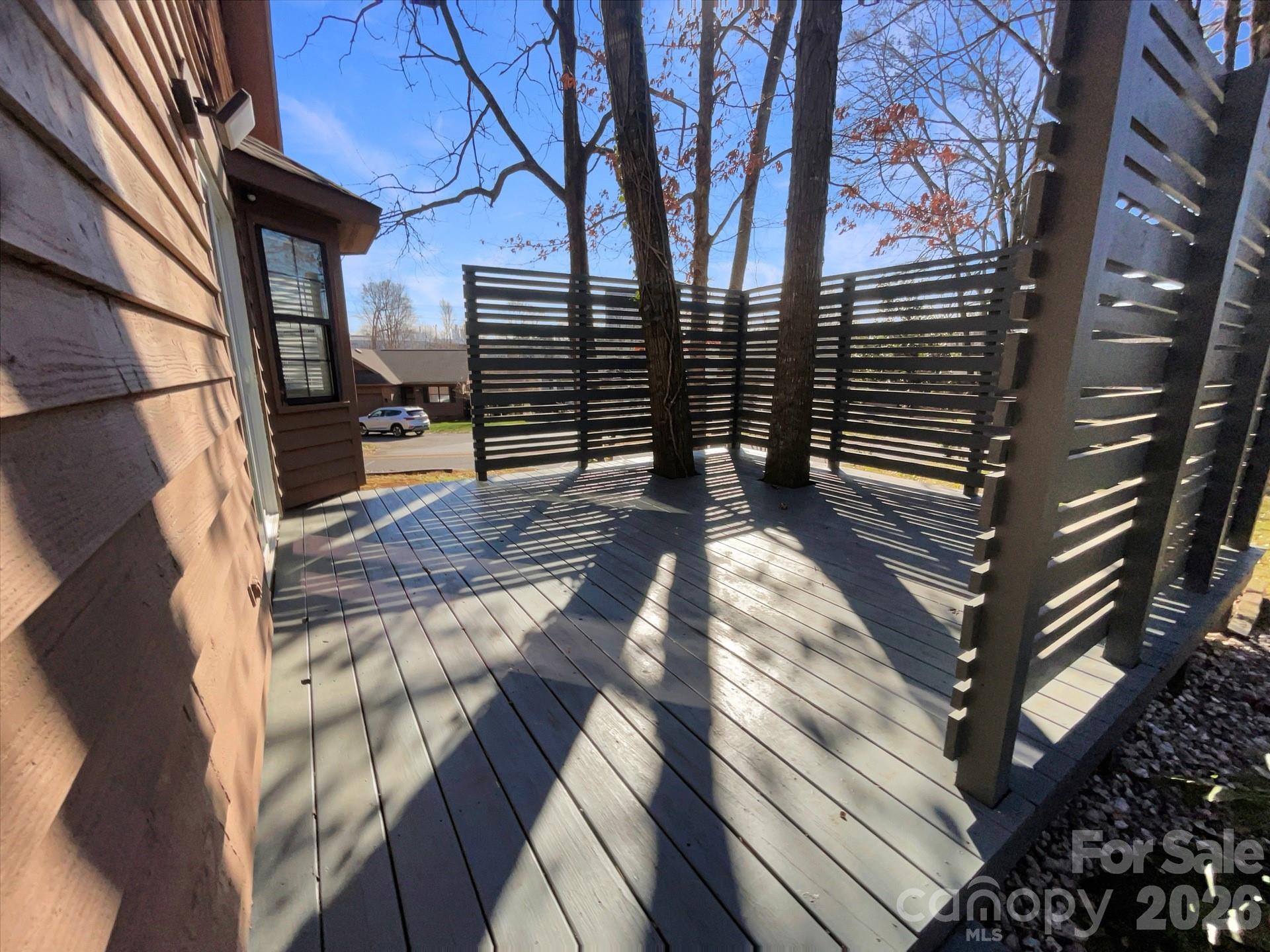 498 Glory Court Property Photo 20