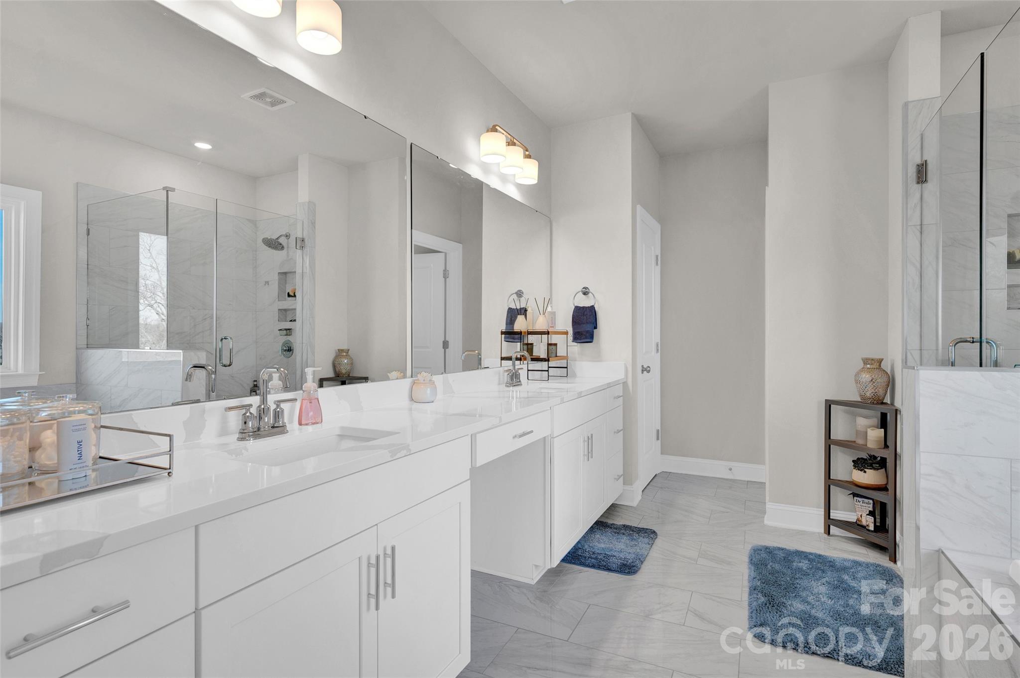 309 W Waterlynn Road Property Photo 19