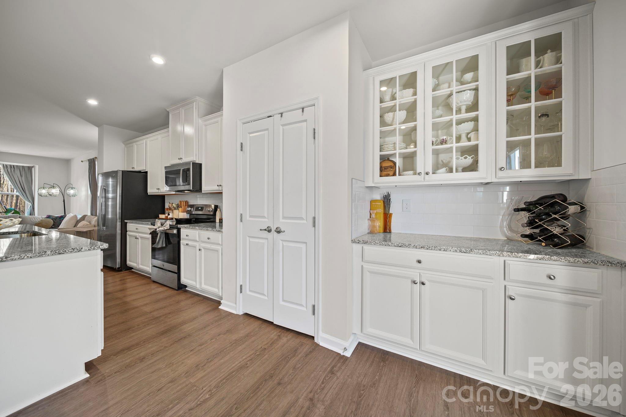 3501 Timber Mill Drive Property Photo 13