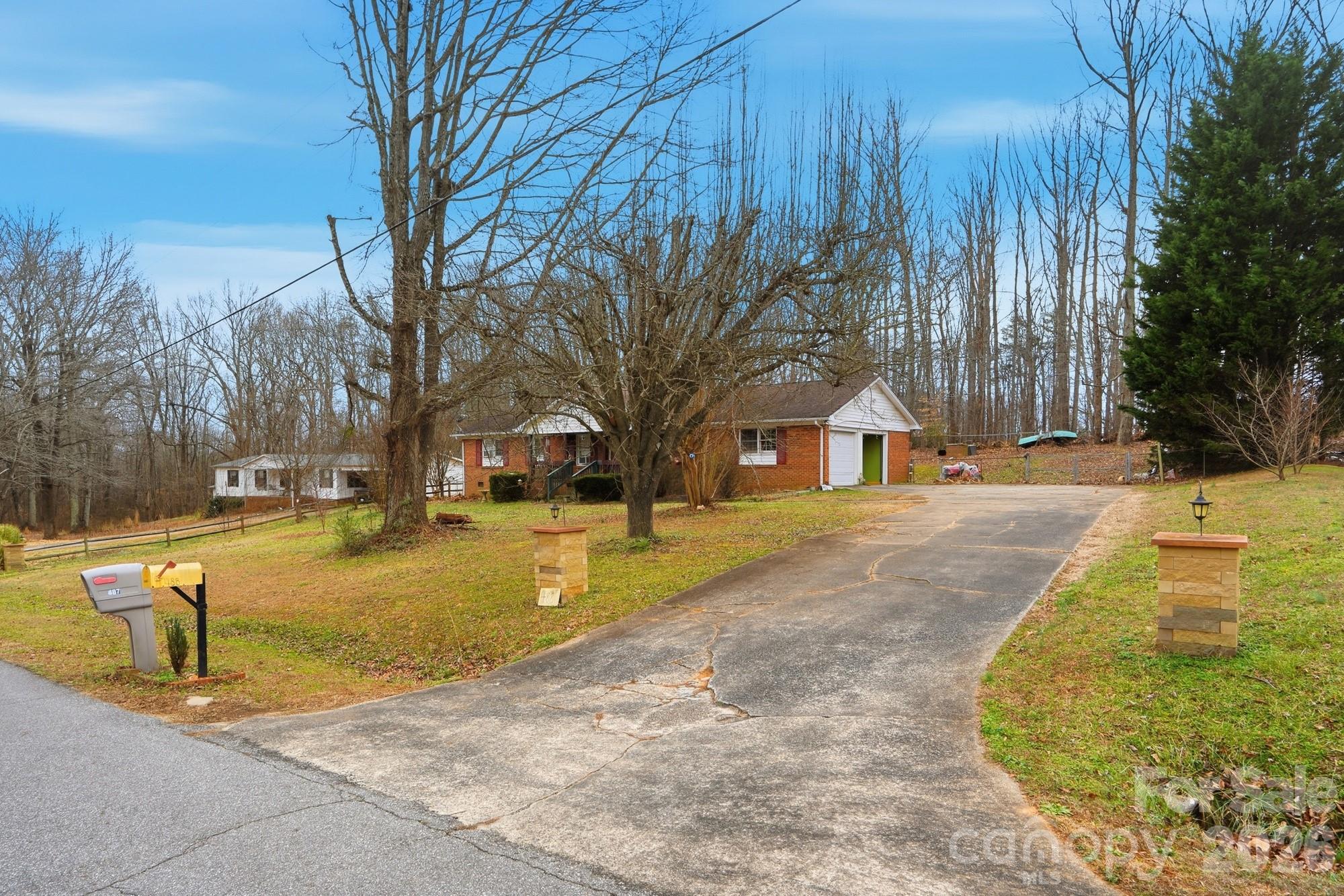 488 Miners Road Property Photo 2