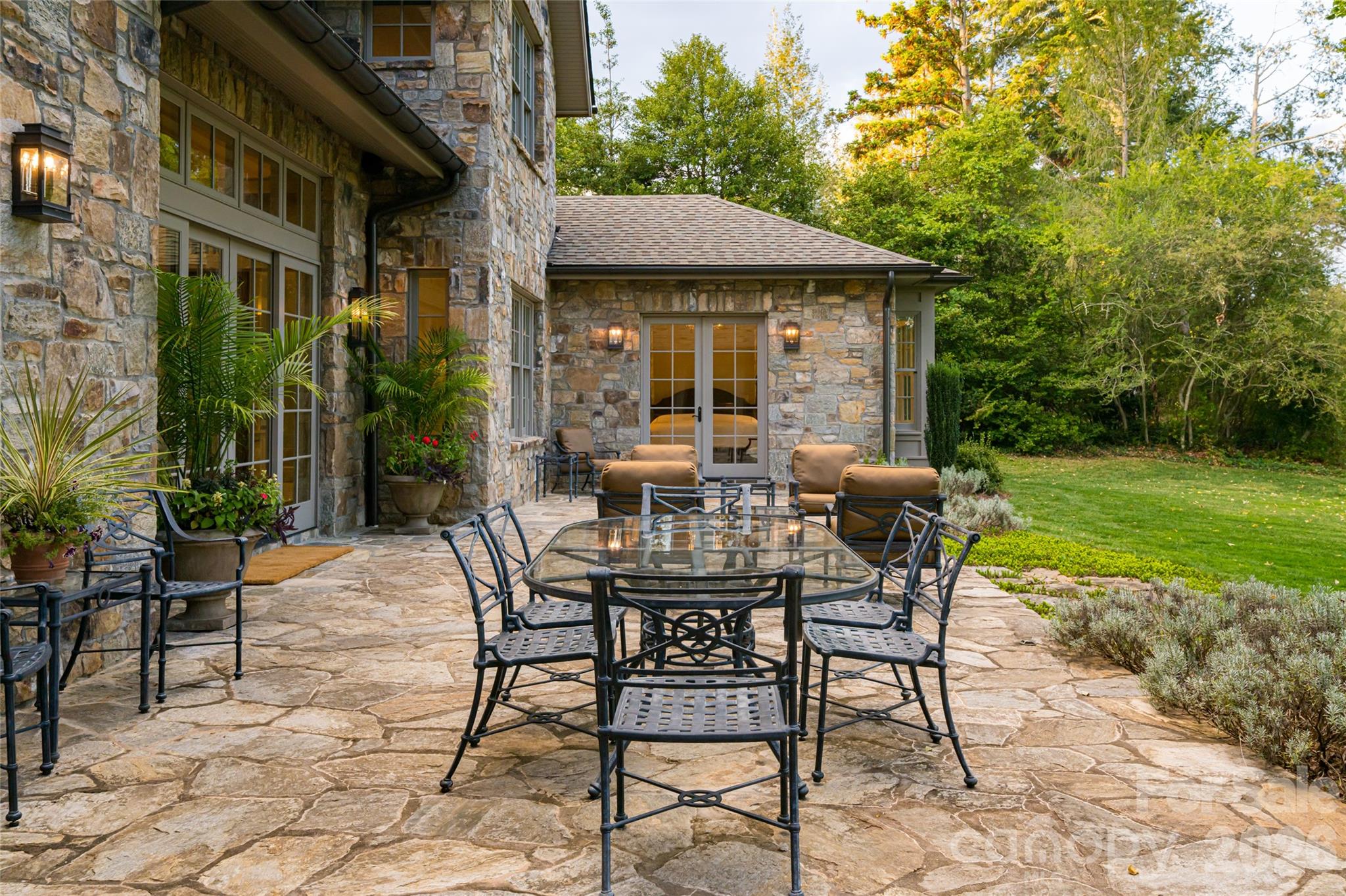 402 Vanderbilt Road Property Photo 41