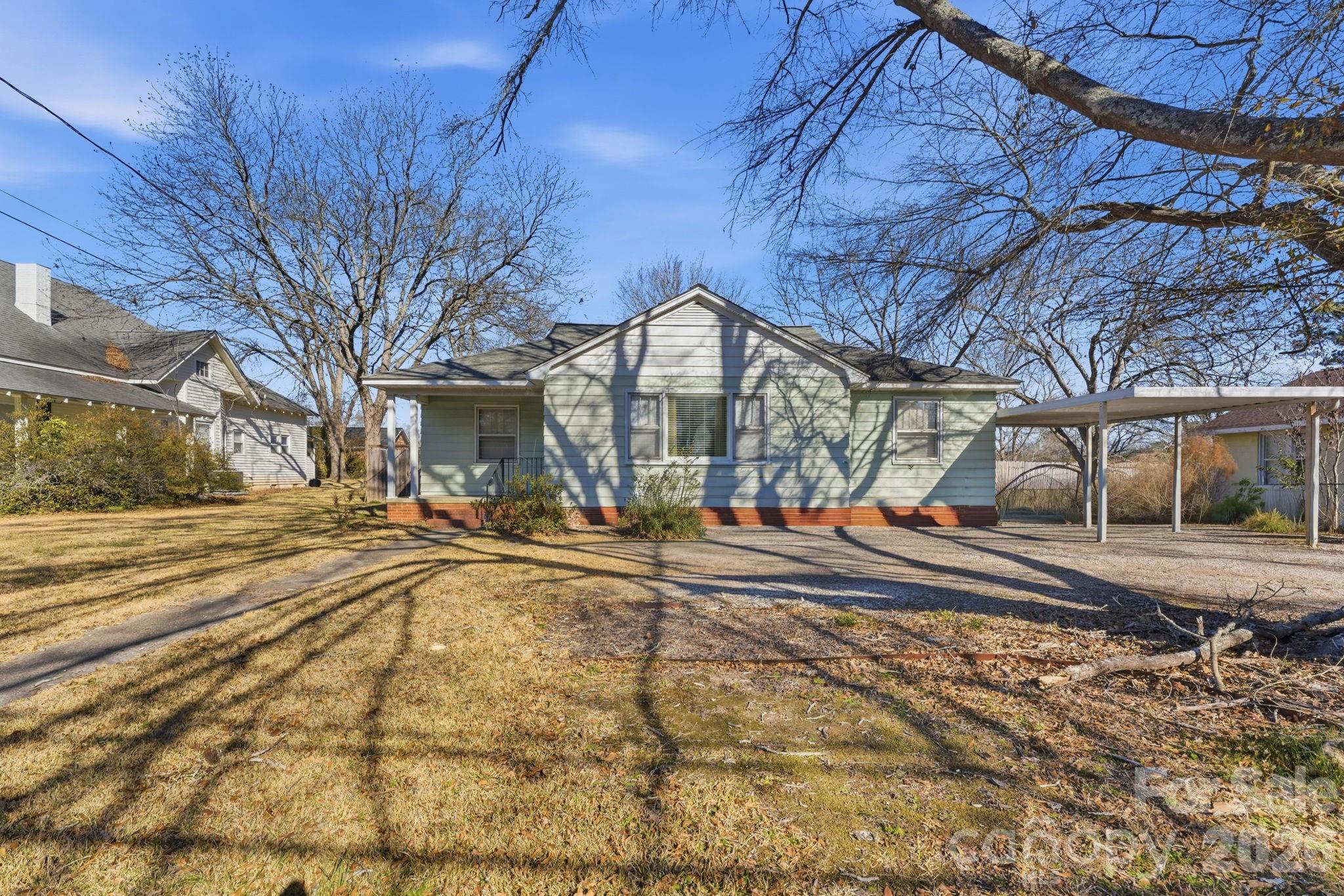 802 Chesterfield Avenue Property Photo 1