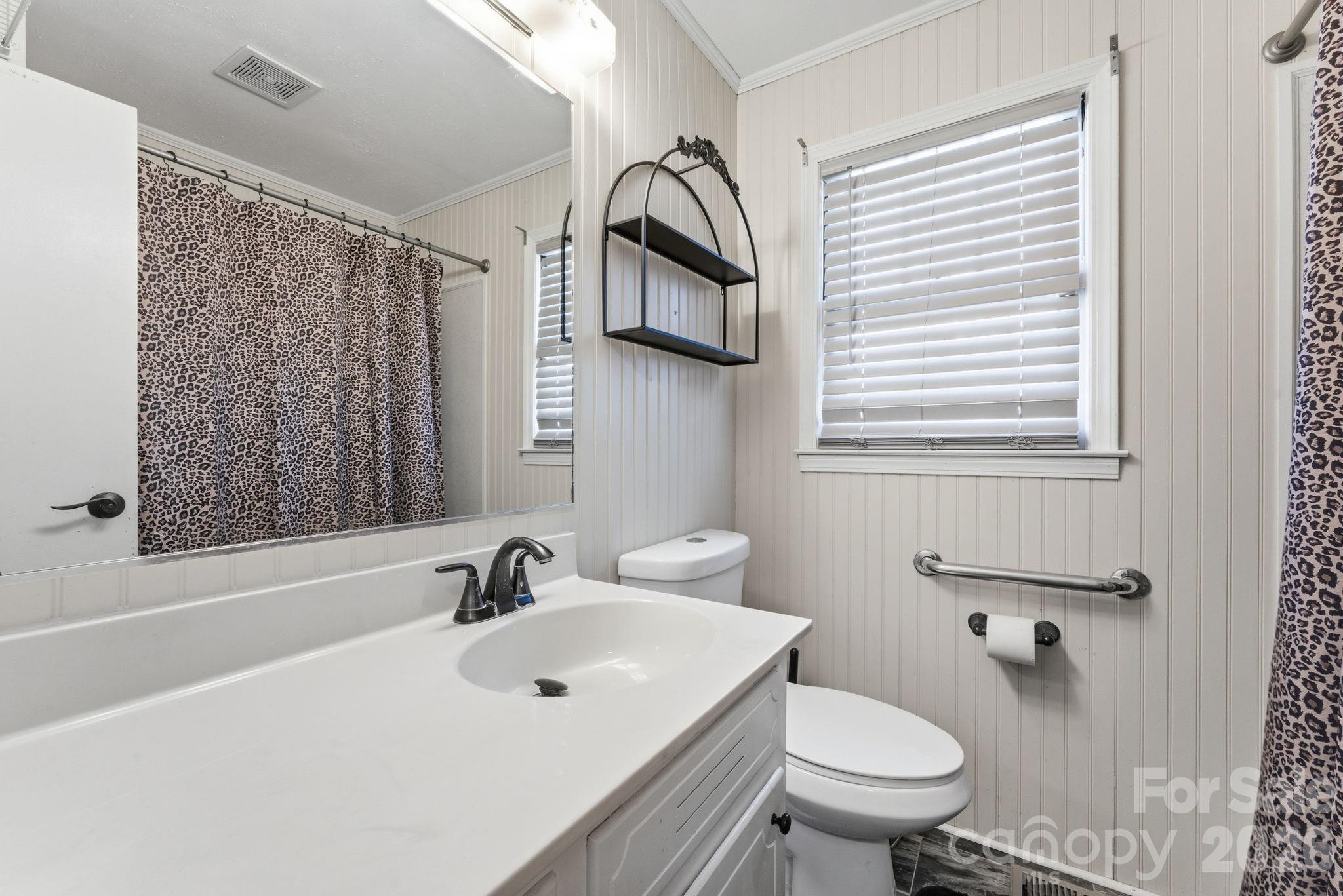 802 Chesterfield Avenue Property Photo 10