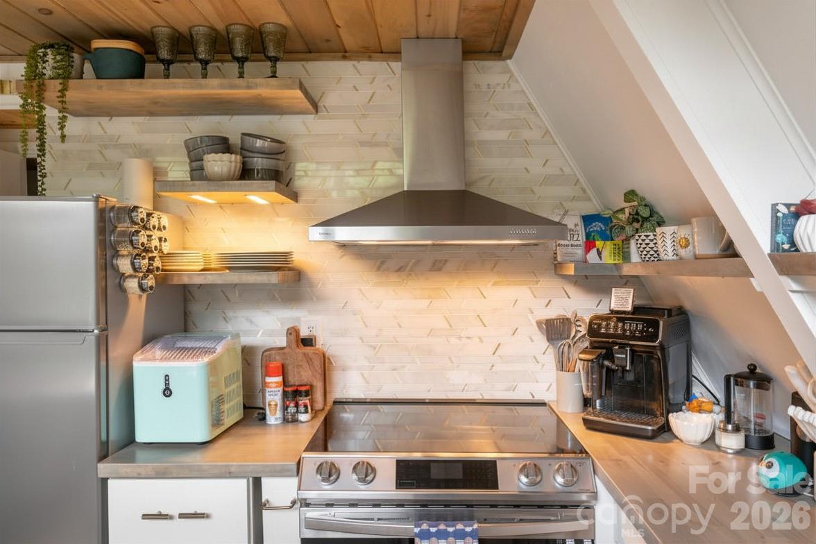 820 Shuler Lake Road Property Photo 7