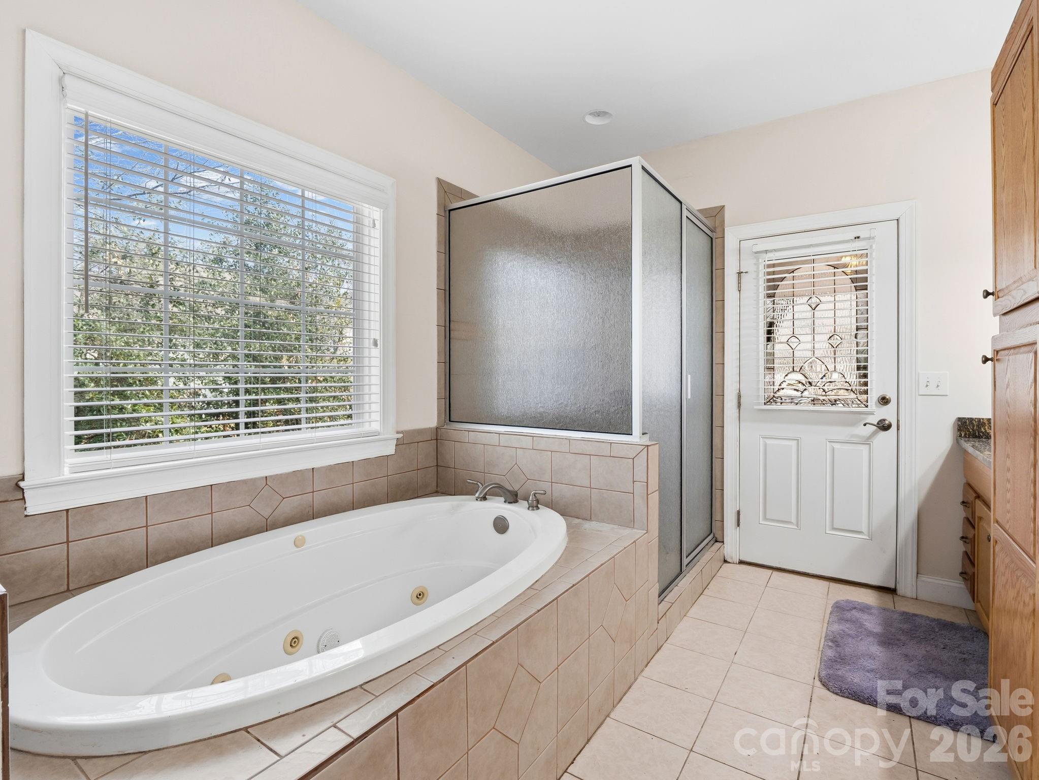 220 Jonathan Creek Drive Property Photo 14