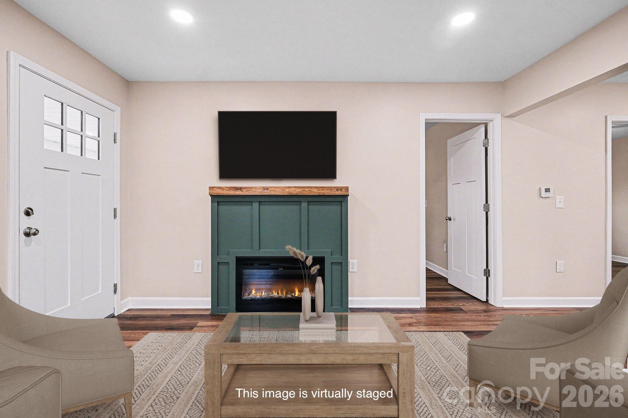 416 N Pine Street Property Photo 4
