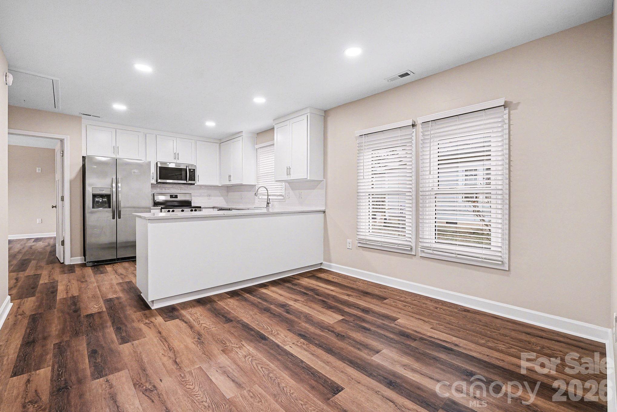 416 N Pine Street Property Photo 11