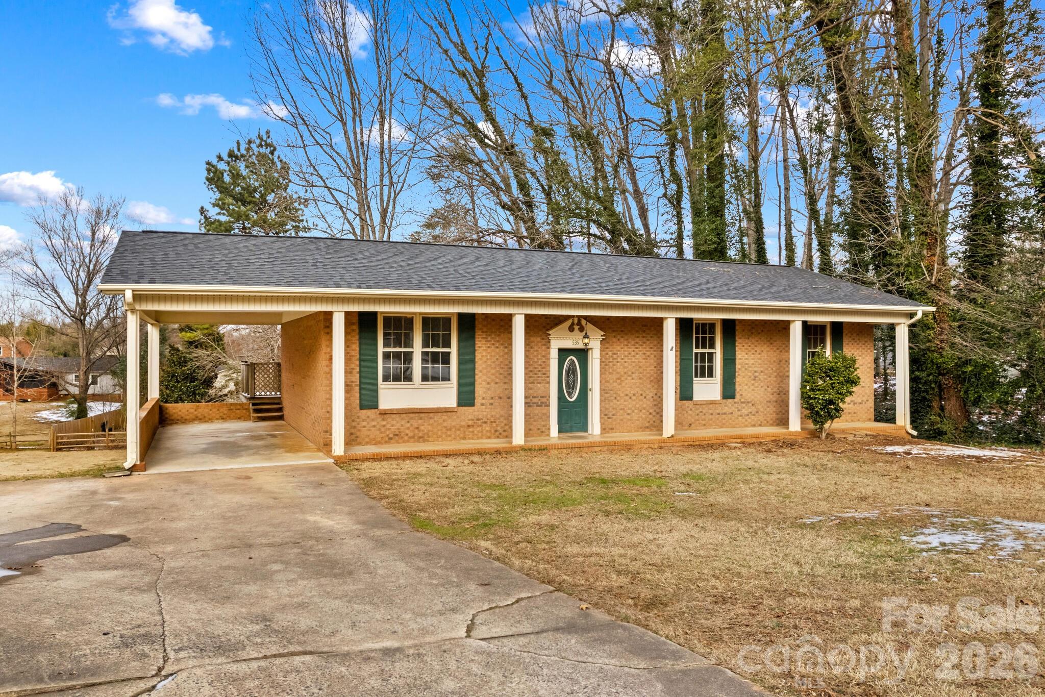 535 Log Barn Road Property Photo 2