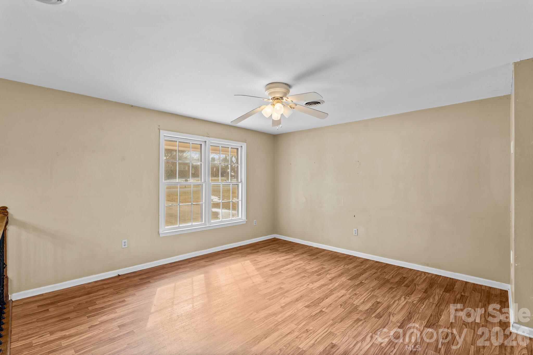 535 Log Barn Road Property Photo 5