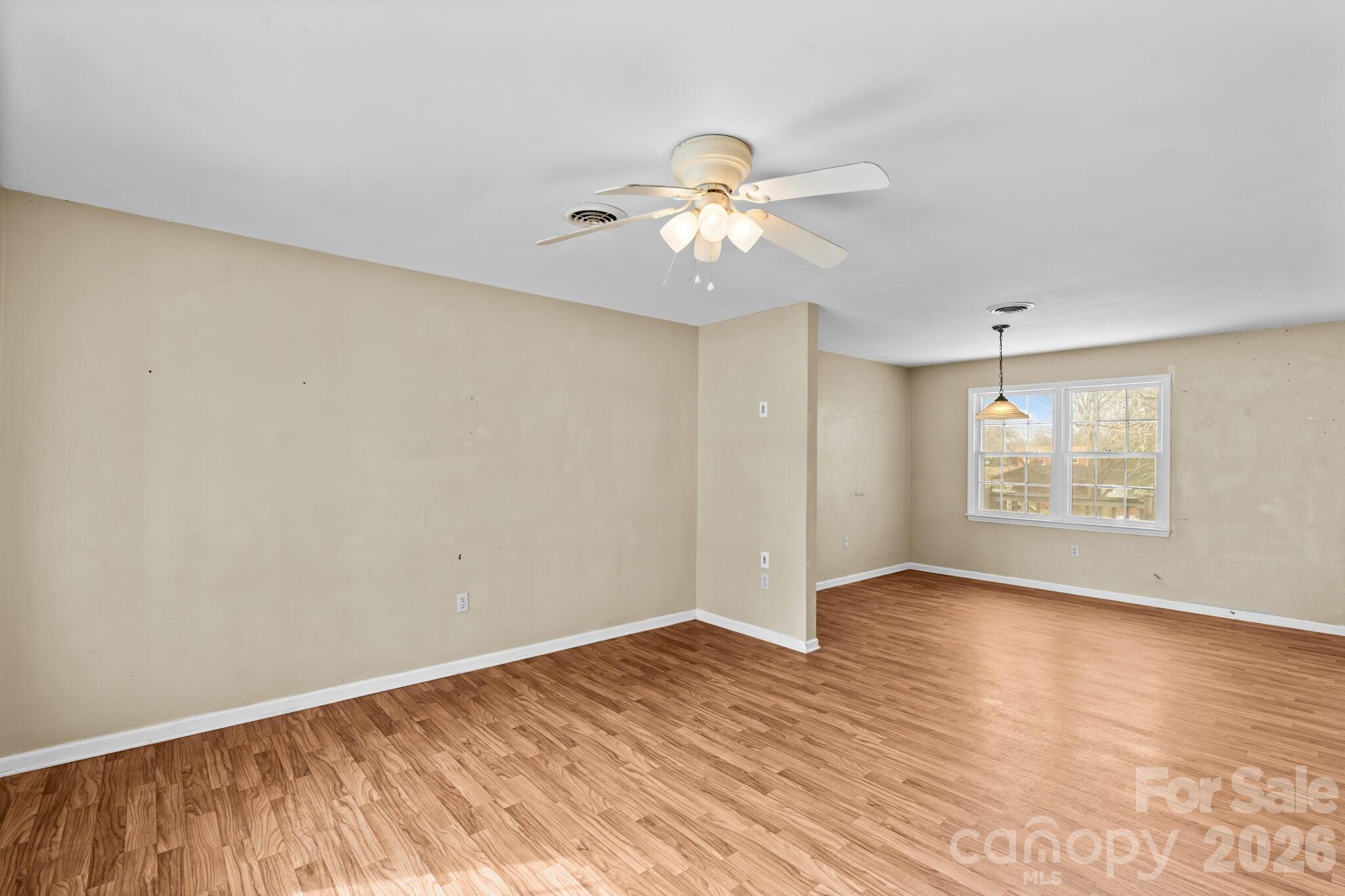 535 Log Barn Road Property Photo 9