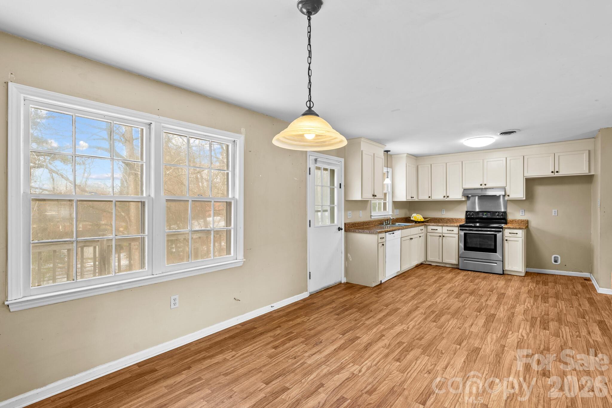 535 Log Barn Road Property Photo 12