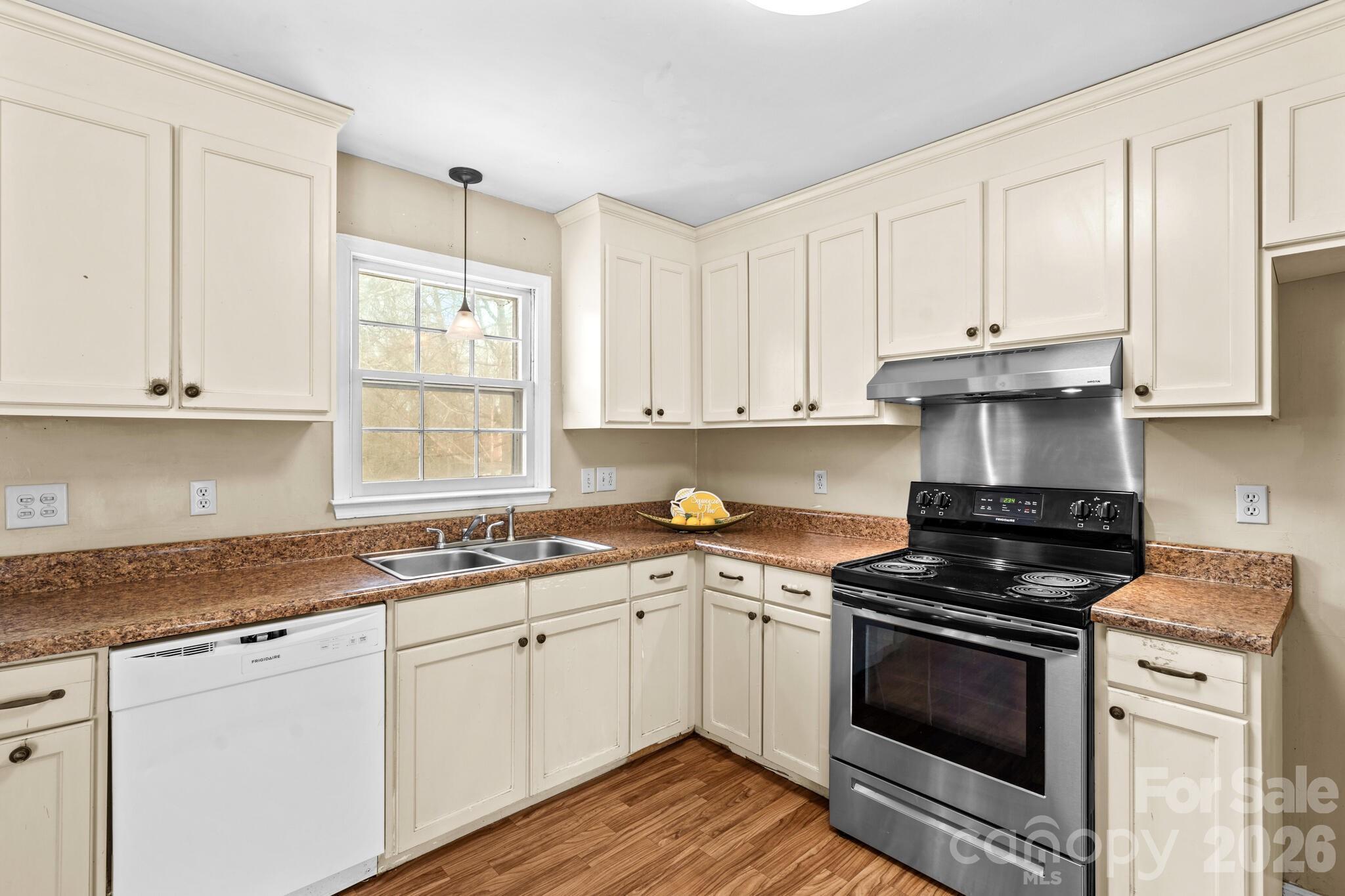535 Log Barn Road Property Photo 18