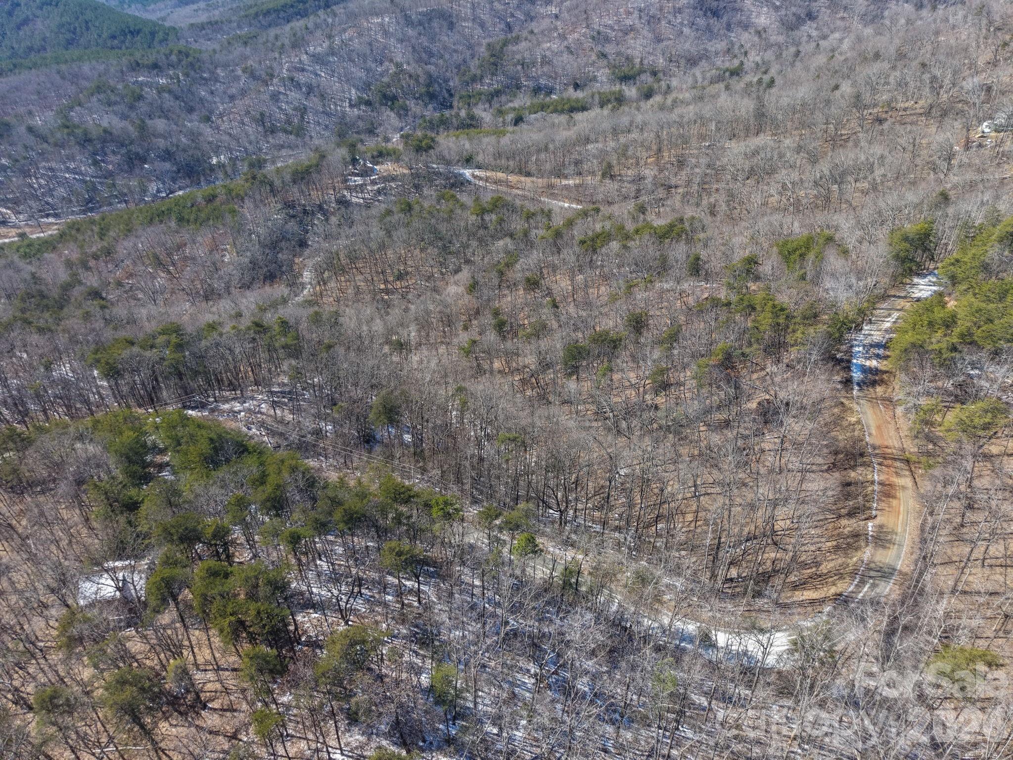 000 Pinnacle Parkway Property Photo 9