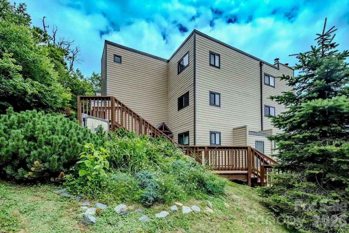 101 Sugar Ski Drive Property Photo 1