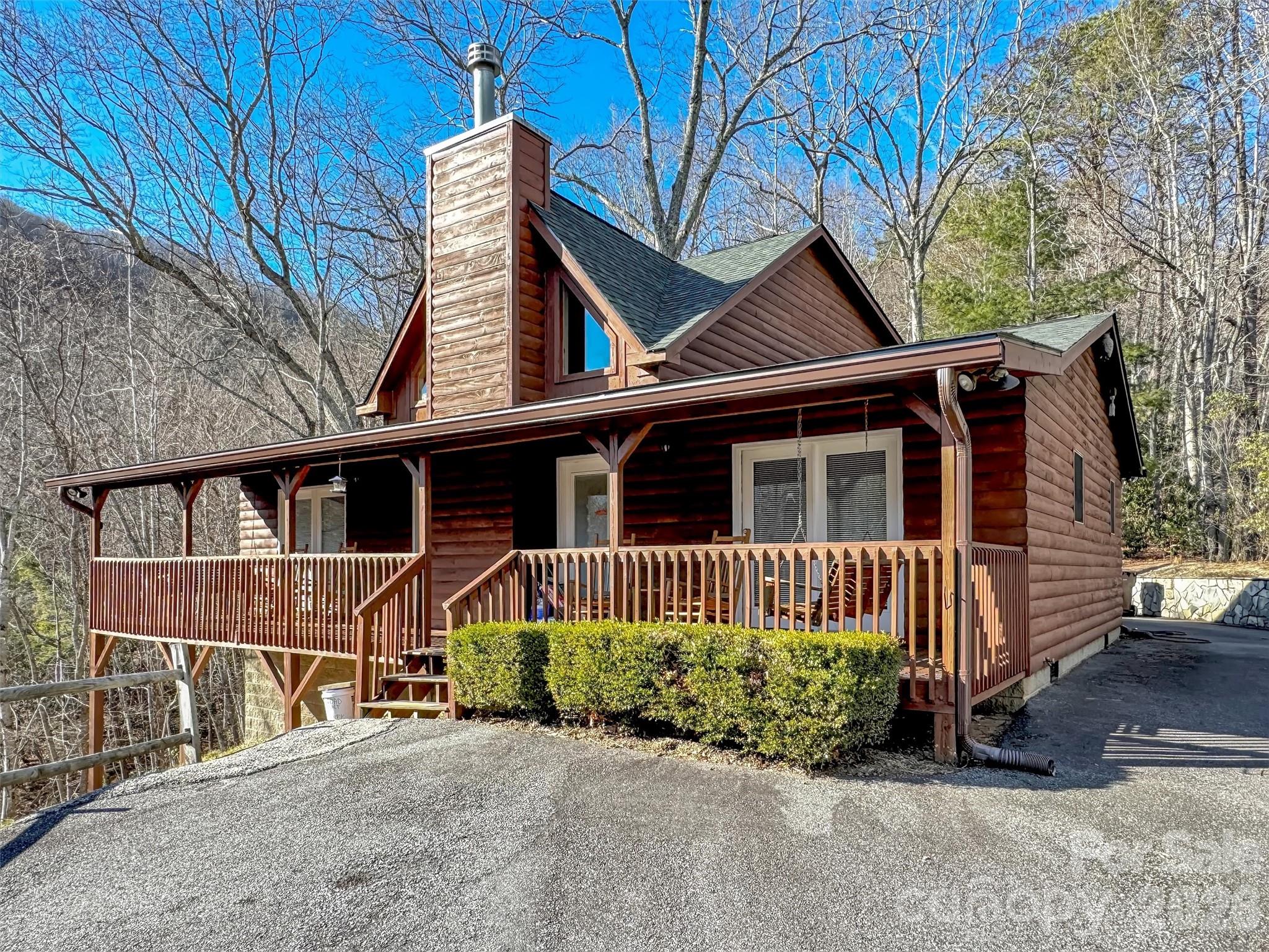 30 Edgewater Lane Property Photo 1