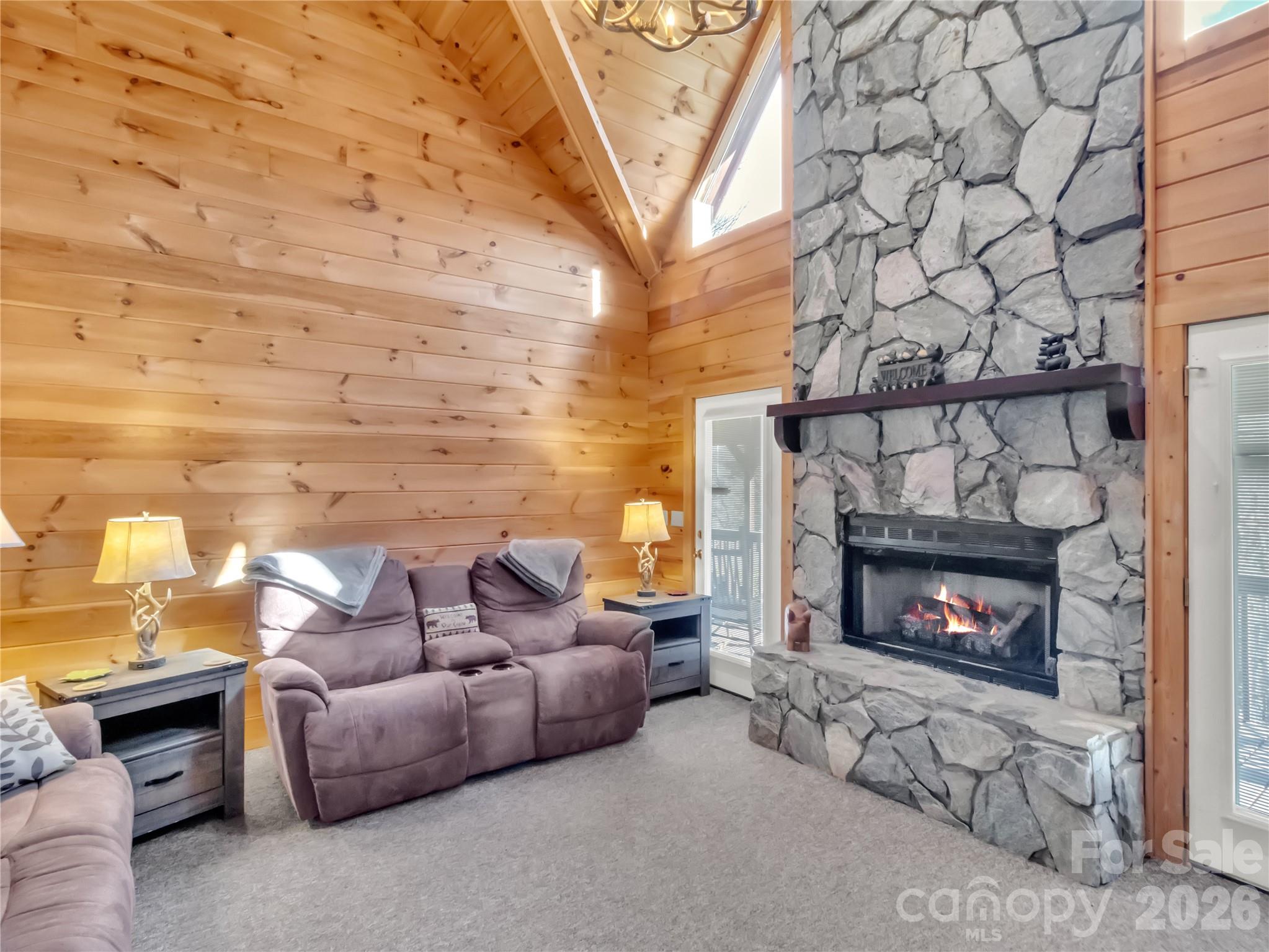 30 Edgewater Lane Property Photo 7