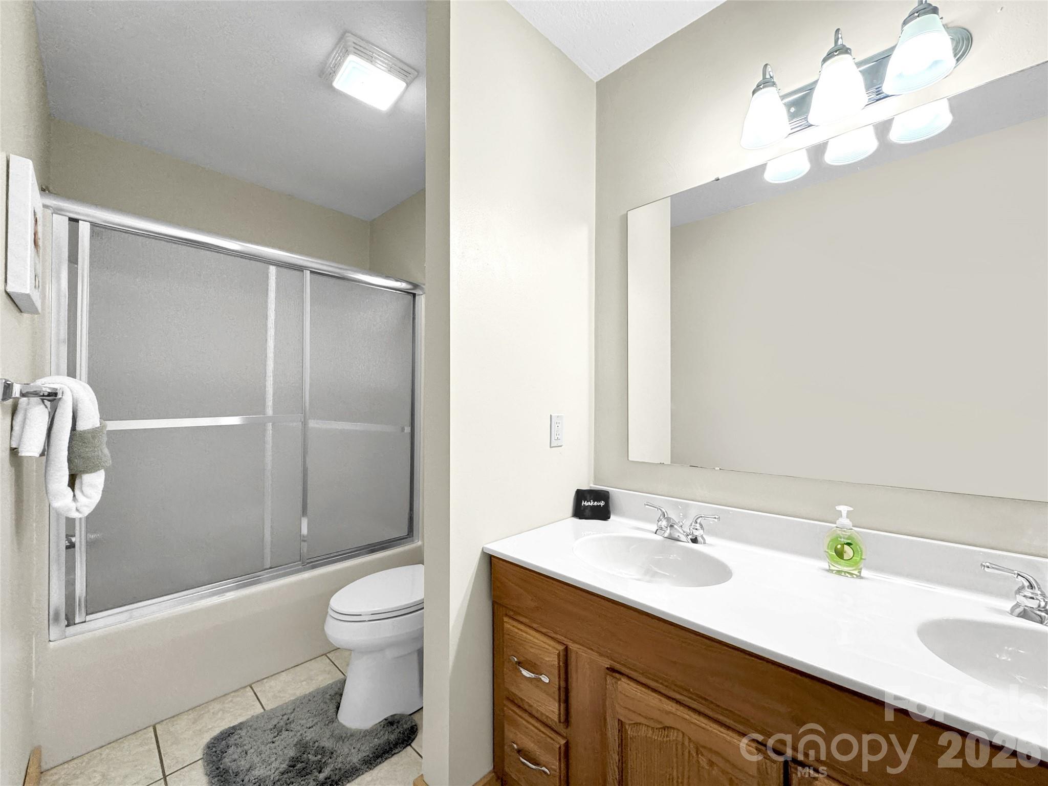 30 Edgewater Lane Property Photo 18
