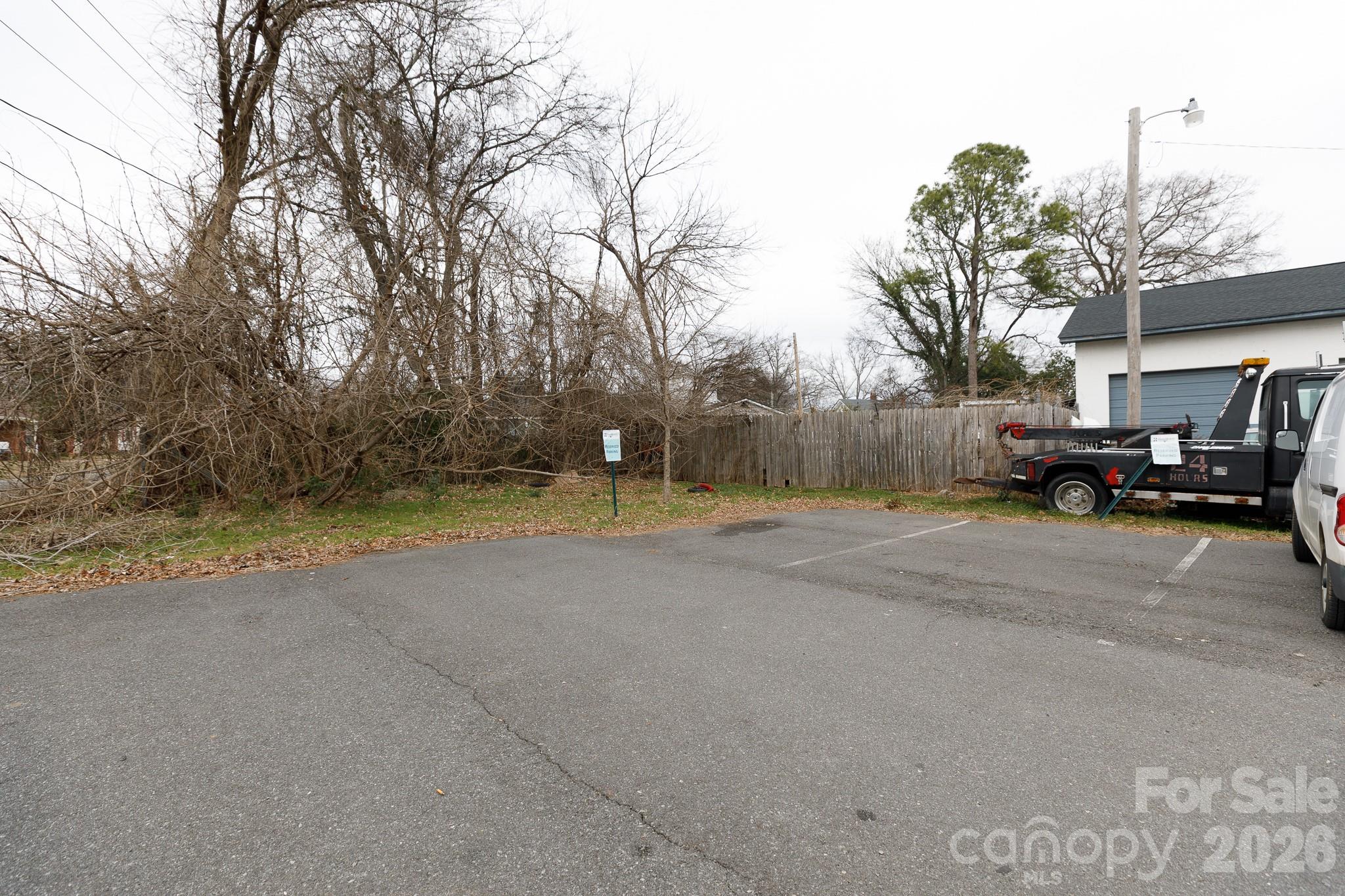 624 Saluda Street Property Photo 28