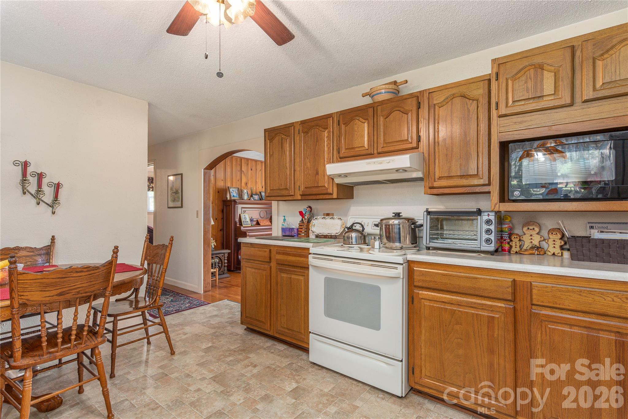 96 Tower Lane Property Photo 6