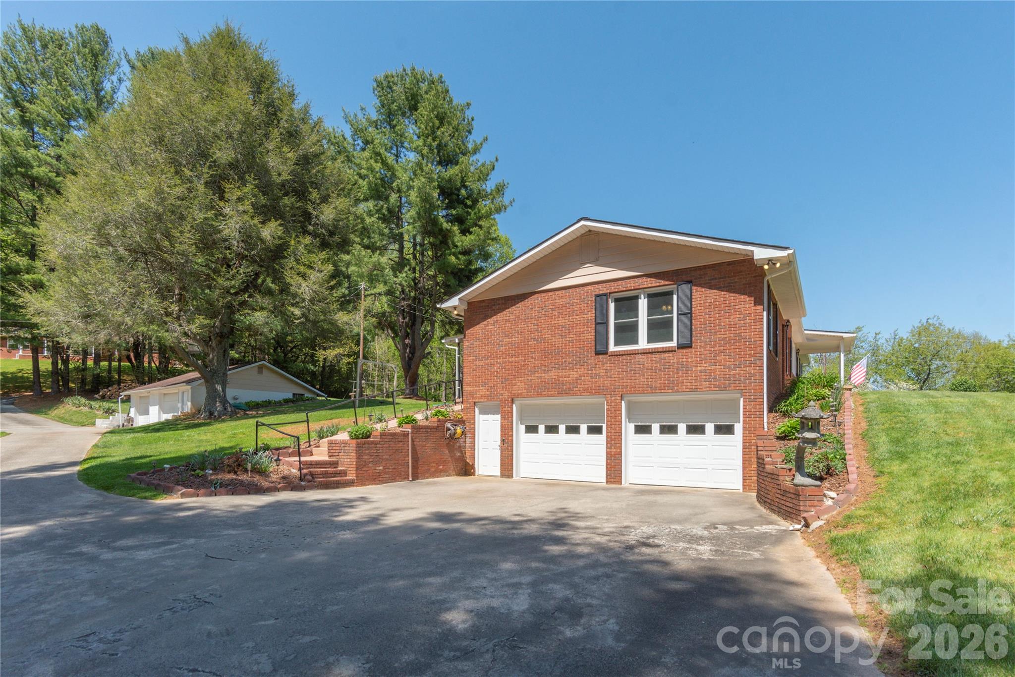 96 Tower Lane Property Photo 14