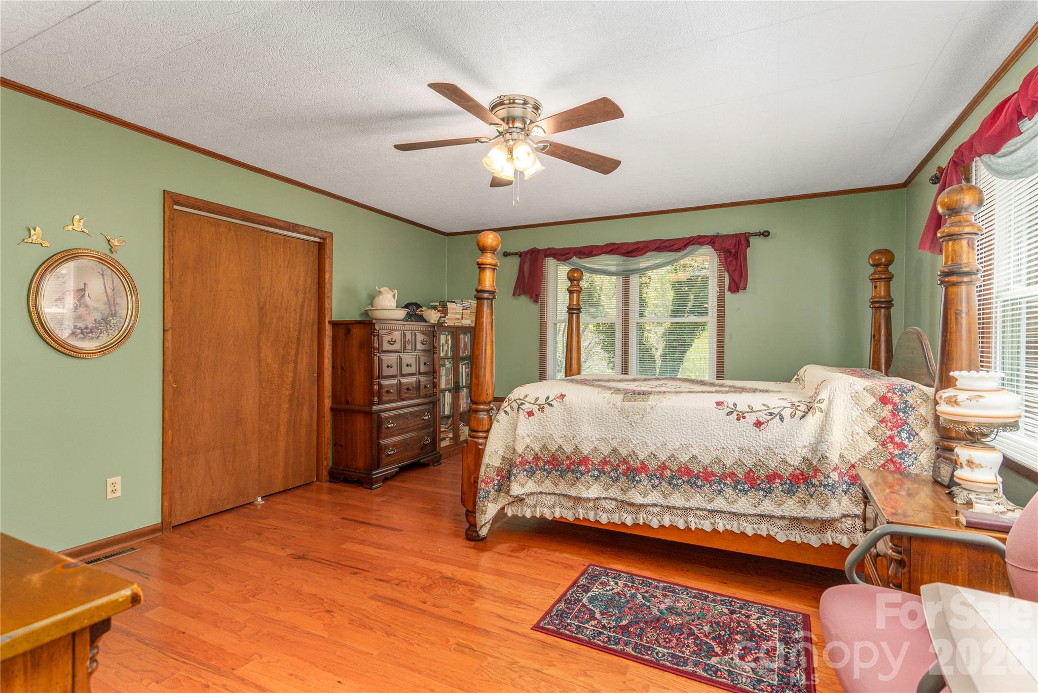 96 Tower Lane Property Photo 16