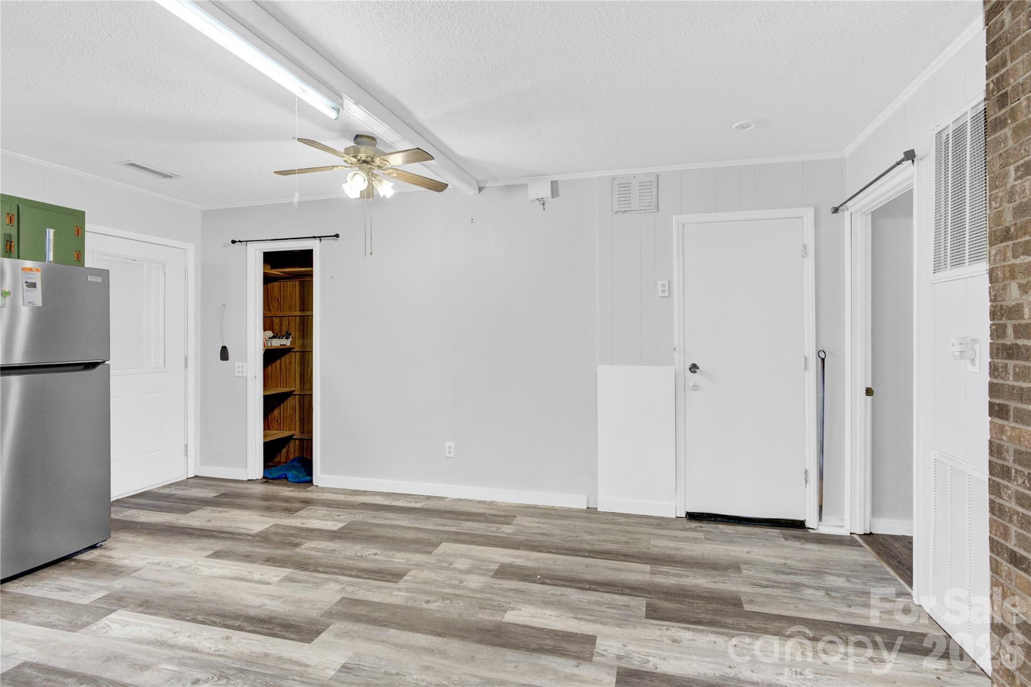 6716 Navajo Trail Property Photo 10