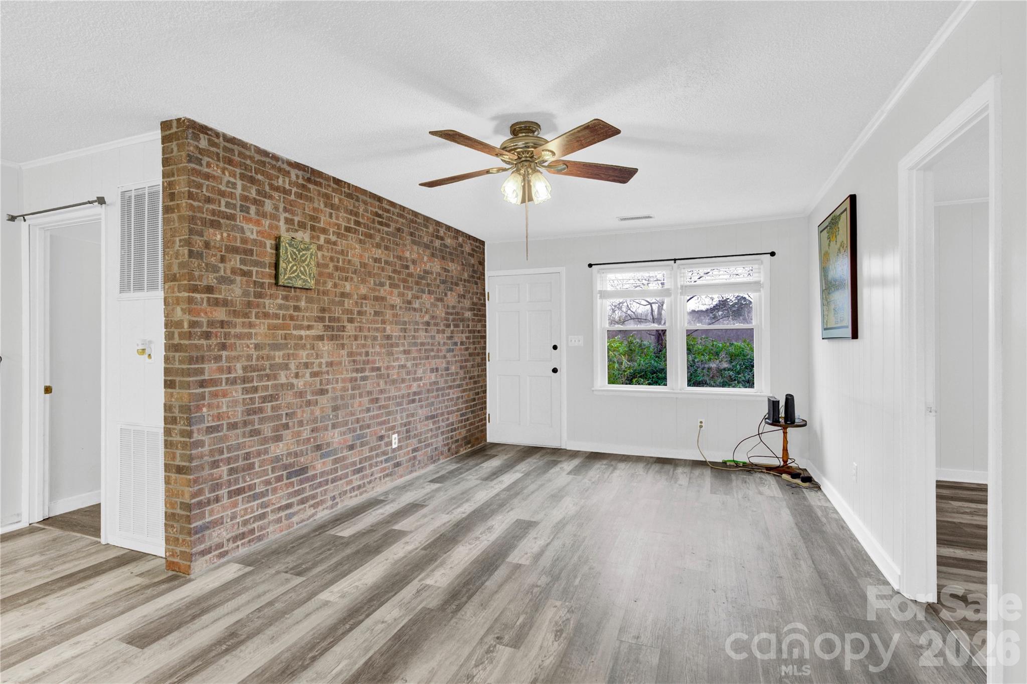 6716 Navajo Trail Property Photo 11