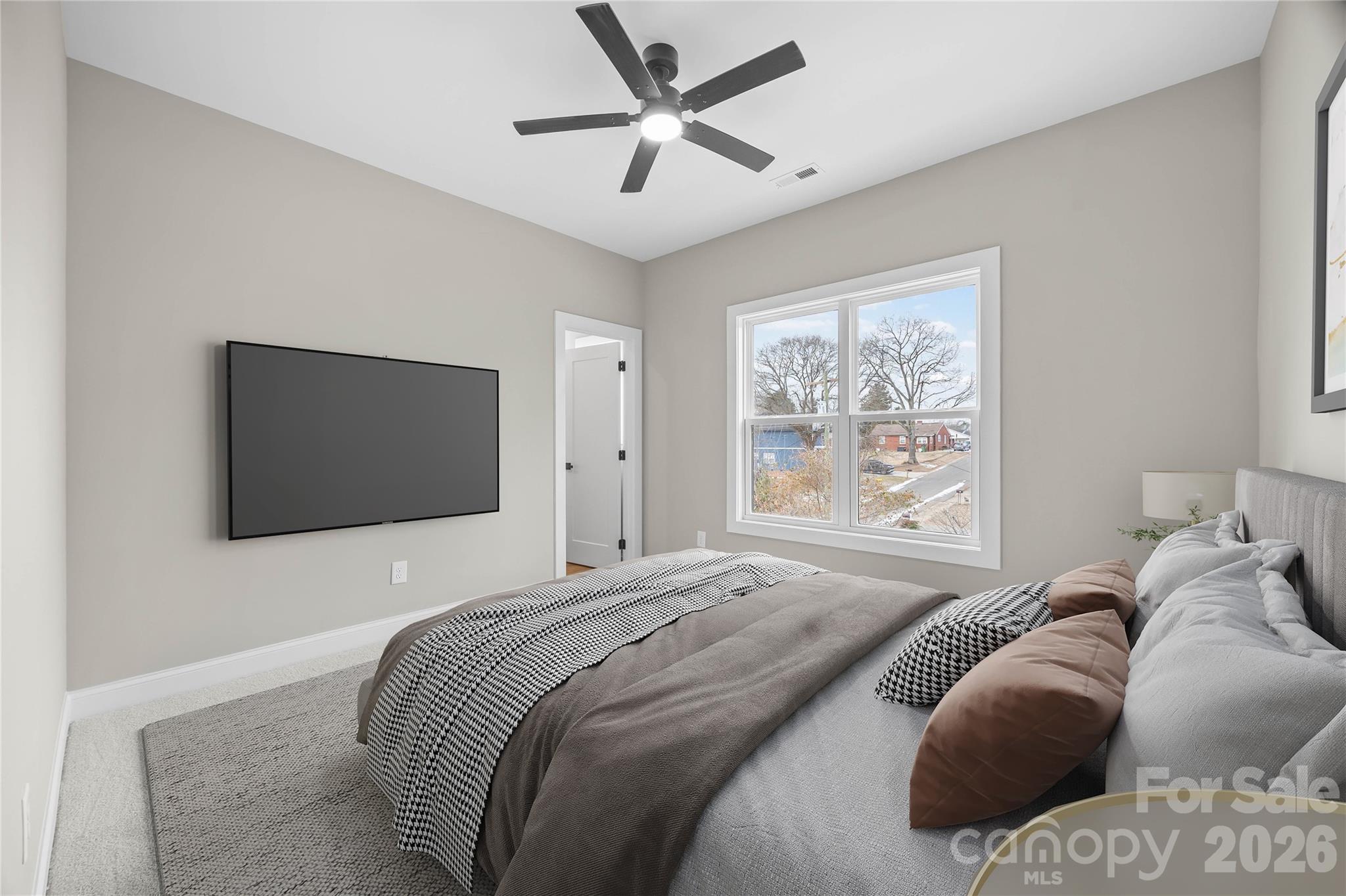 401 N Lee Street B Property Photo 15