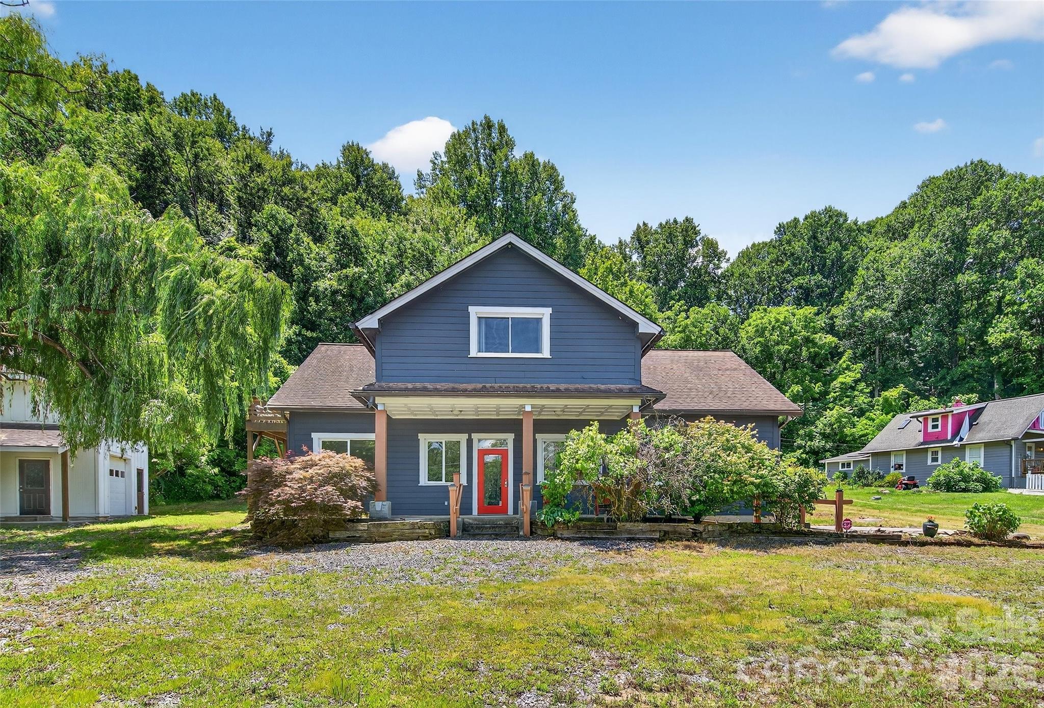 626 Old Lytle Cove Road Property Photo 2