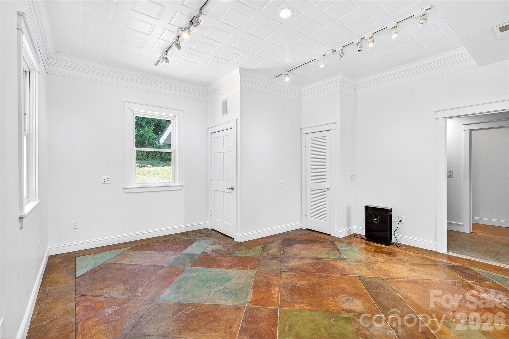 626 Old Lytle Cove Road Property Photo 11