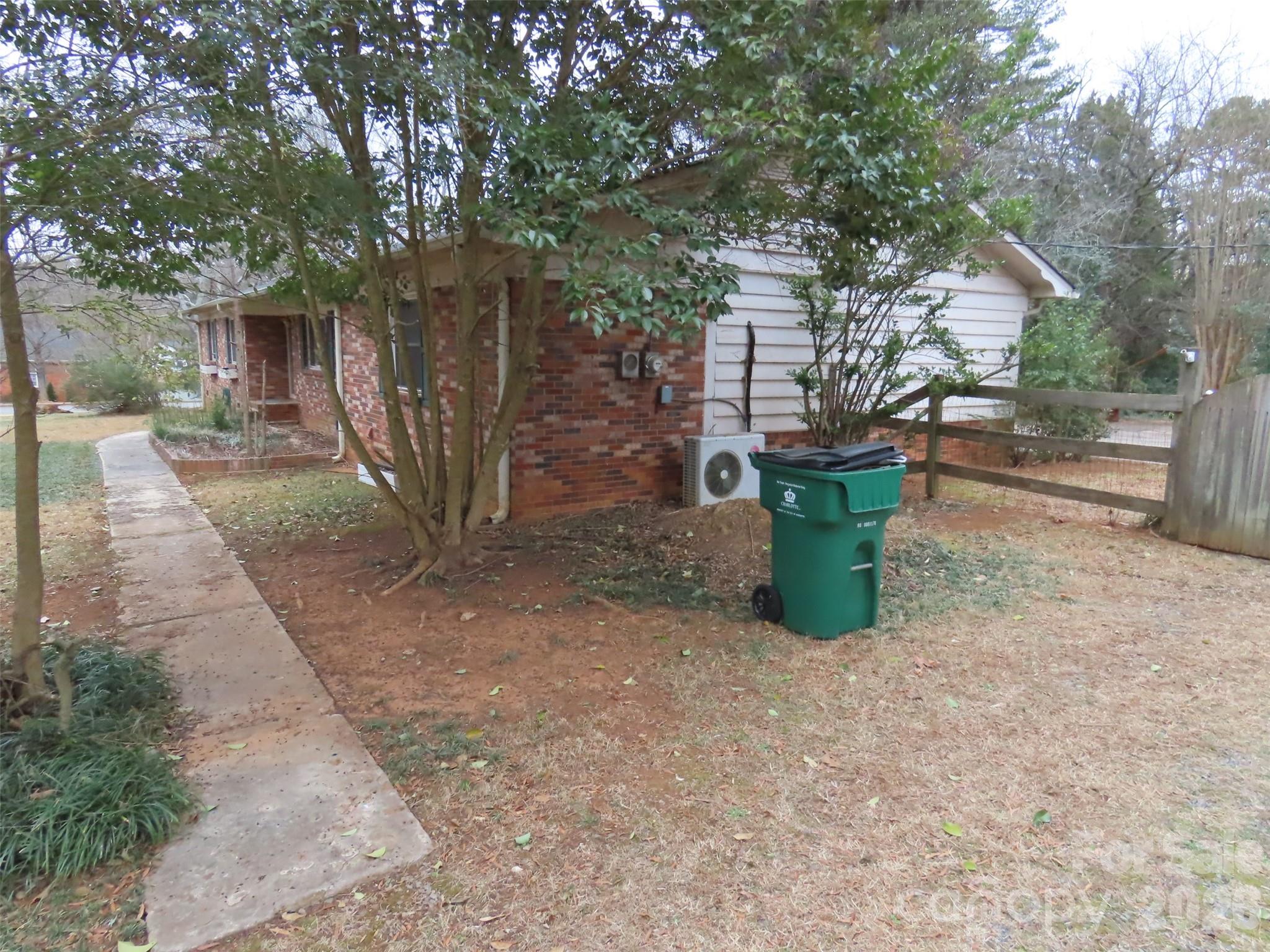 7636 Michael Drive Property Photo 4