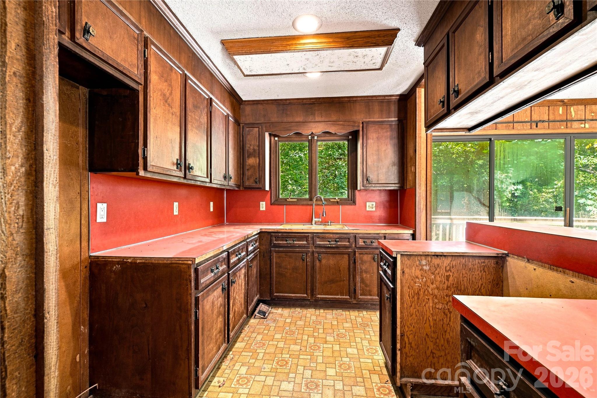 4515 Botany Trail Property Photo 5