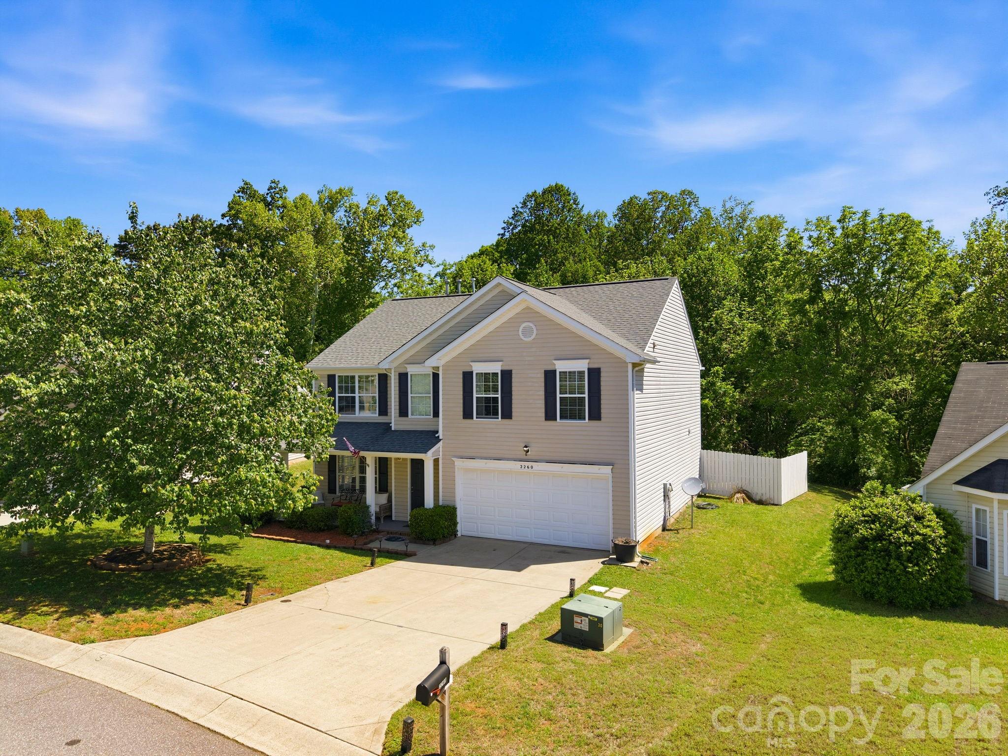 2260 Wexford Way Property Photo 2