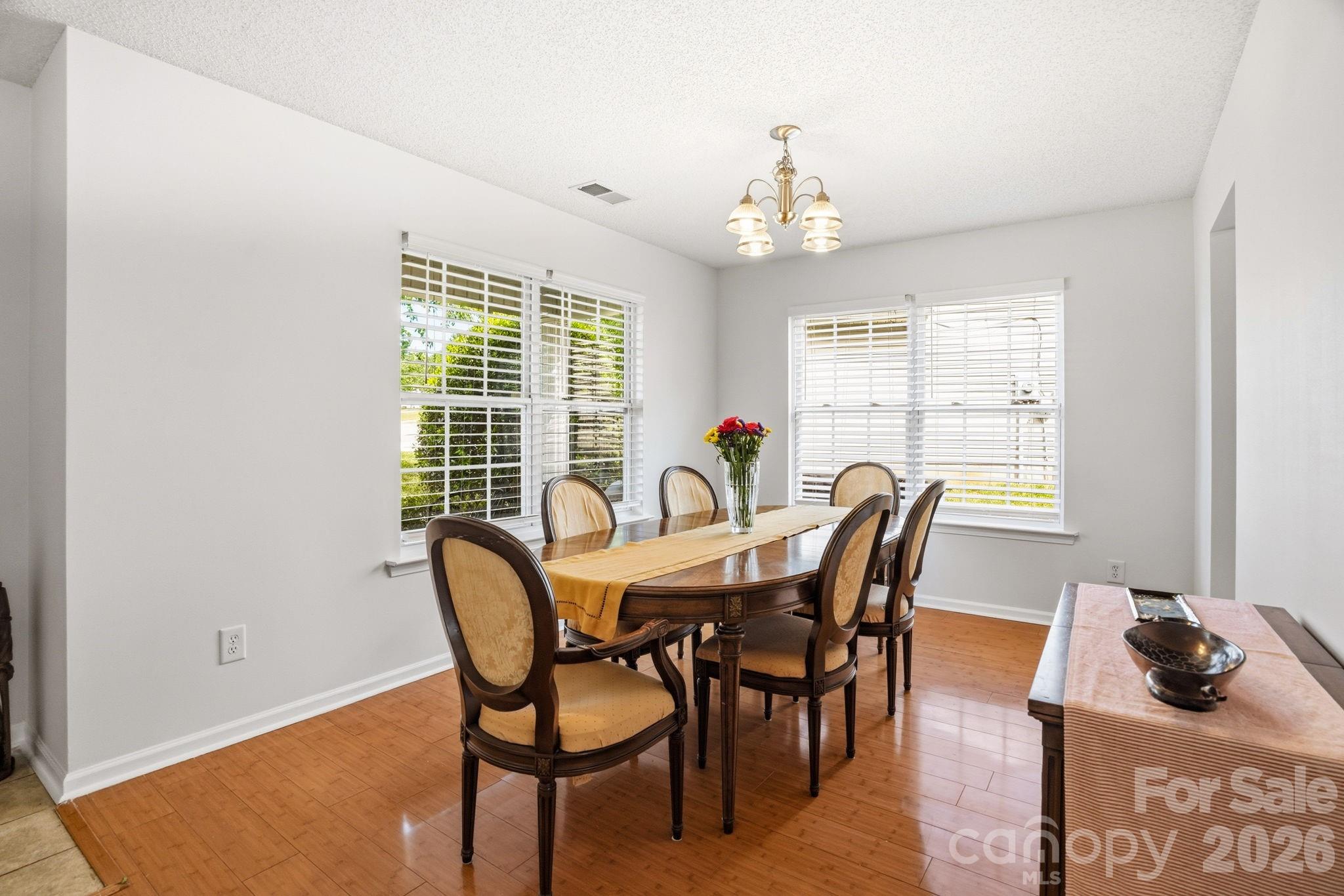 2260 Wexford Way Property Photo 6